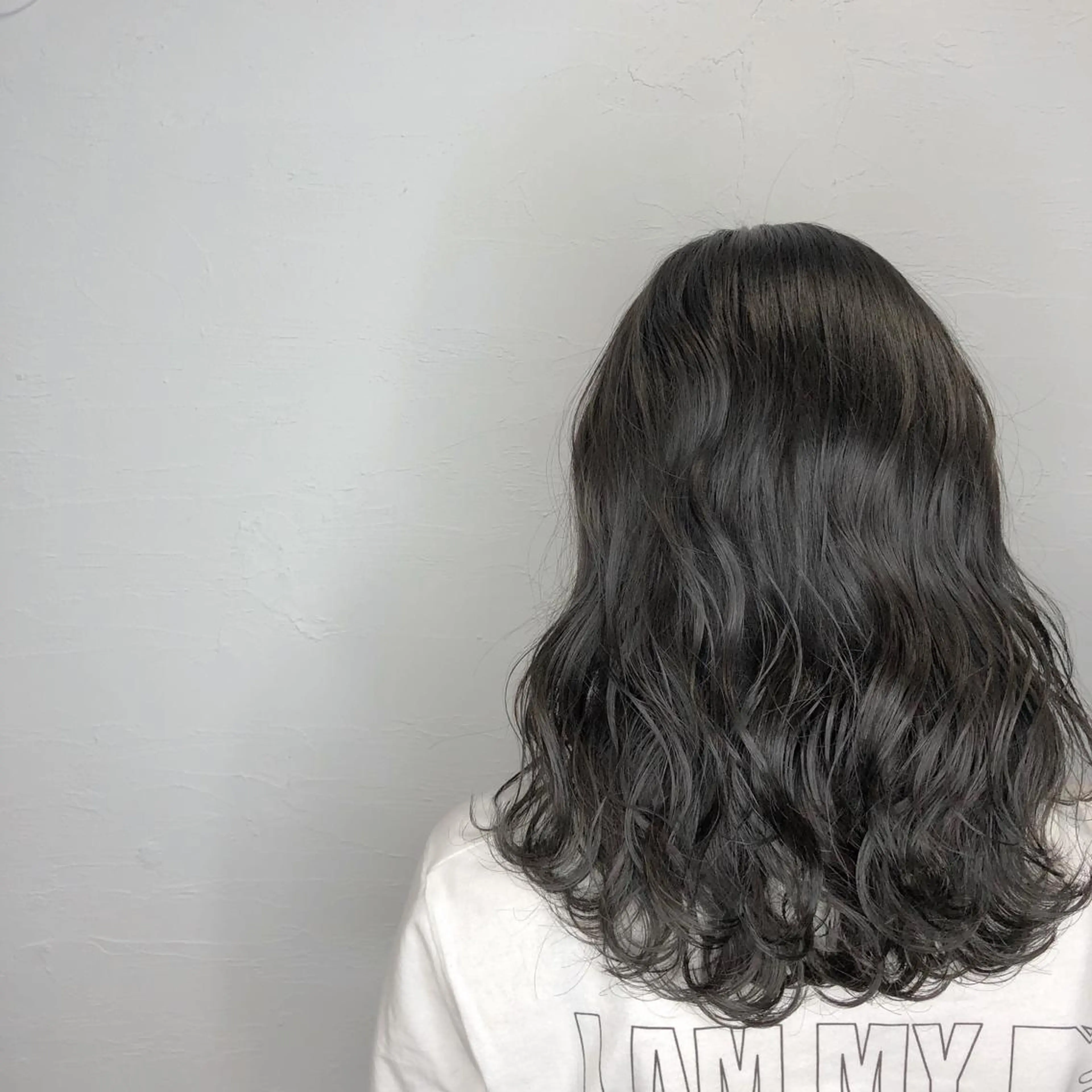 セミロング カット ヘアカラー トリートメント 髪質改善、縮毛矯正 酸性縮毛矯正のヘアスタイル