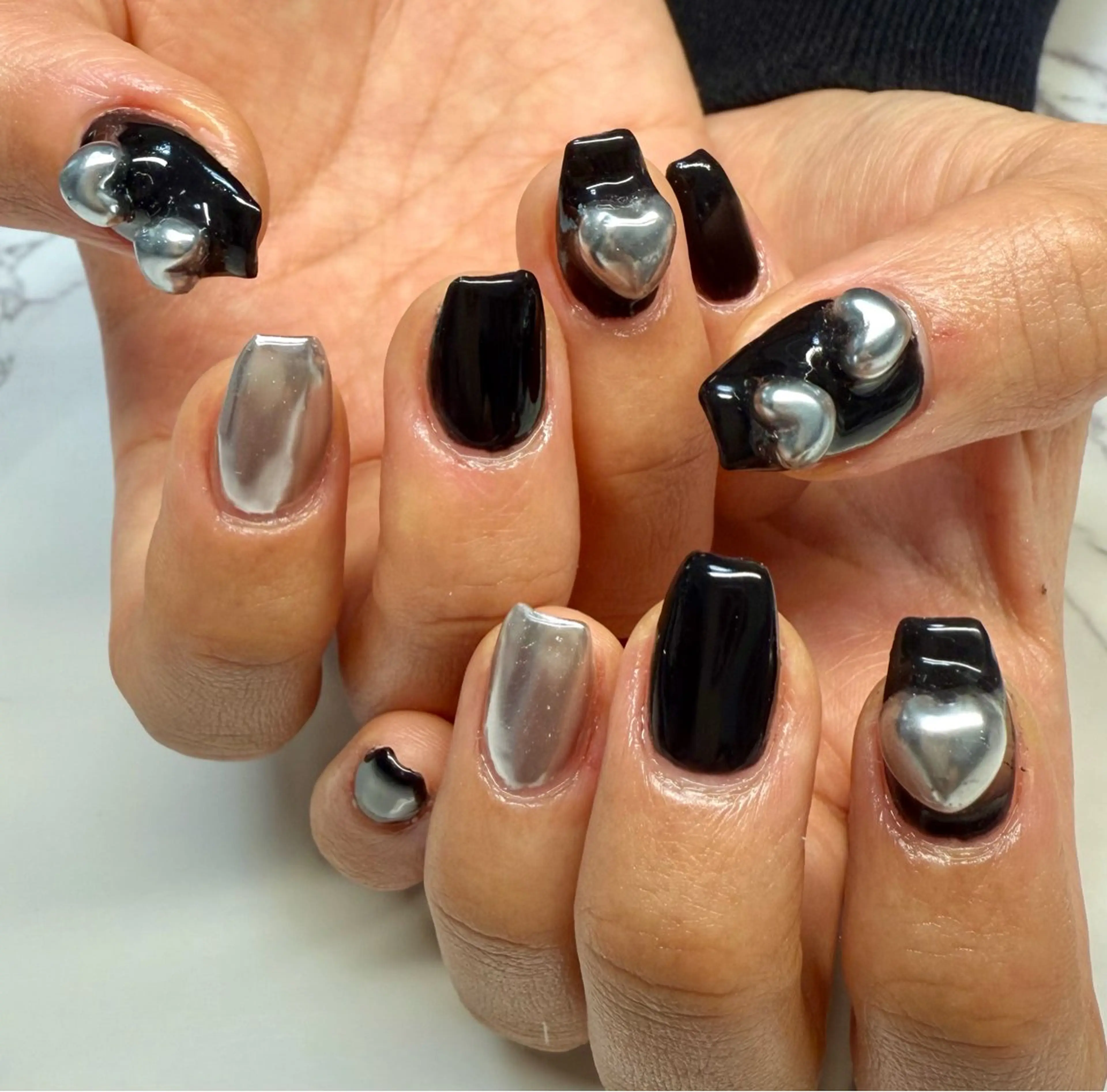 ネイル アートネイル チークネイル フレンチネイル ハート キラキラネイル M.N_ nailのネイルデザイン