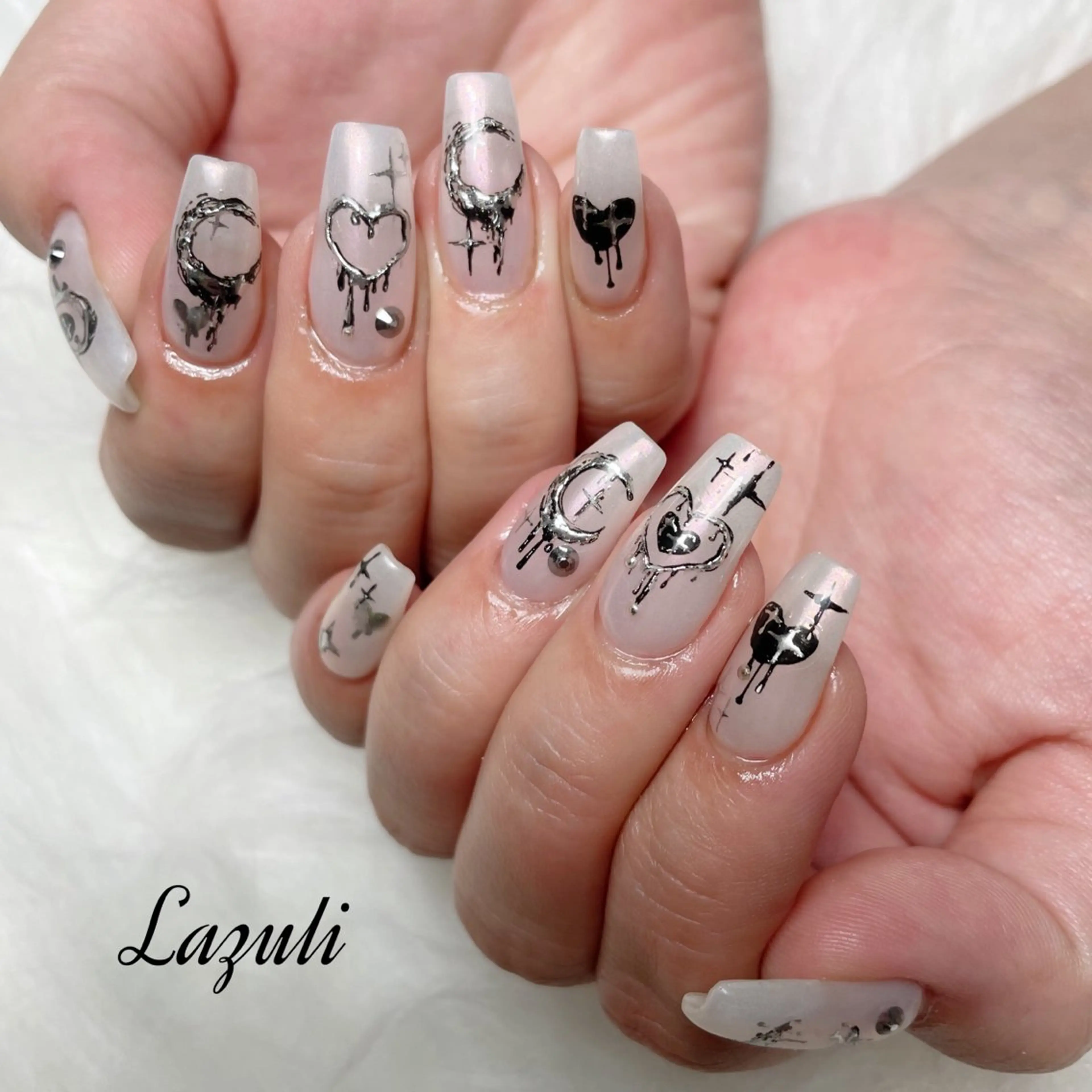ネイル オーロラネイル ハンドネイル Lazuli 💎のネイルデザイン