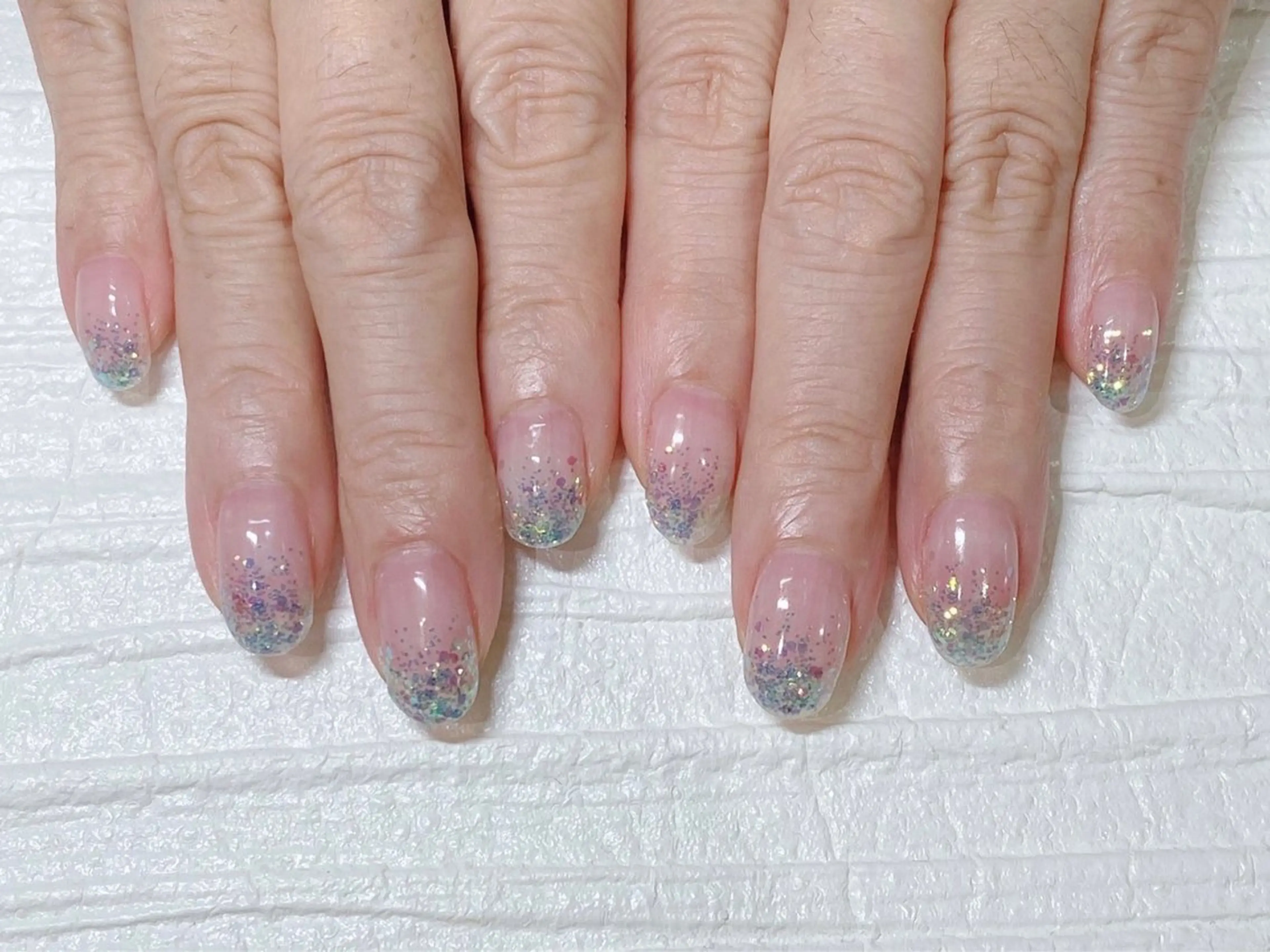 ネイル ジェルネイル ラメ(グリッター) ラメグラデーション Total Beauty Salon CURE 津田沼店所属・イエティ .のネイルデザイン