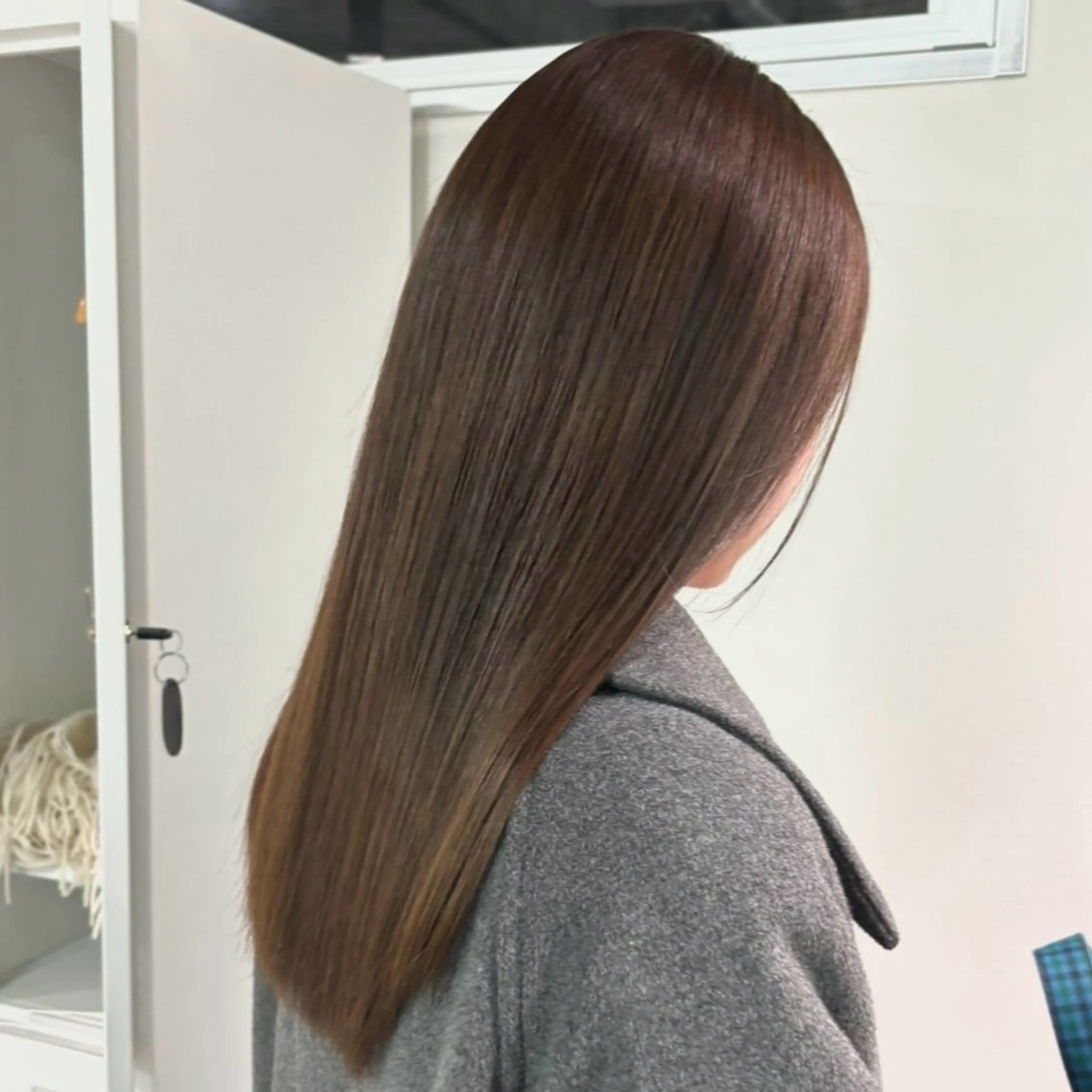 ミディアム カラー ブラウンカラー トリートメント カット ヘアカラー トリートメント ネヅ カオルのヘアスタイル