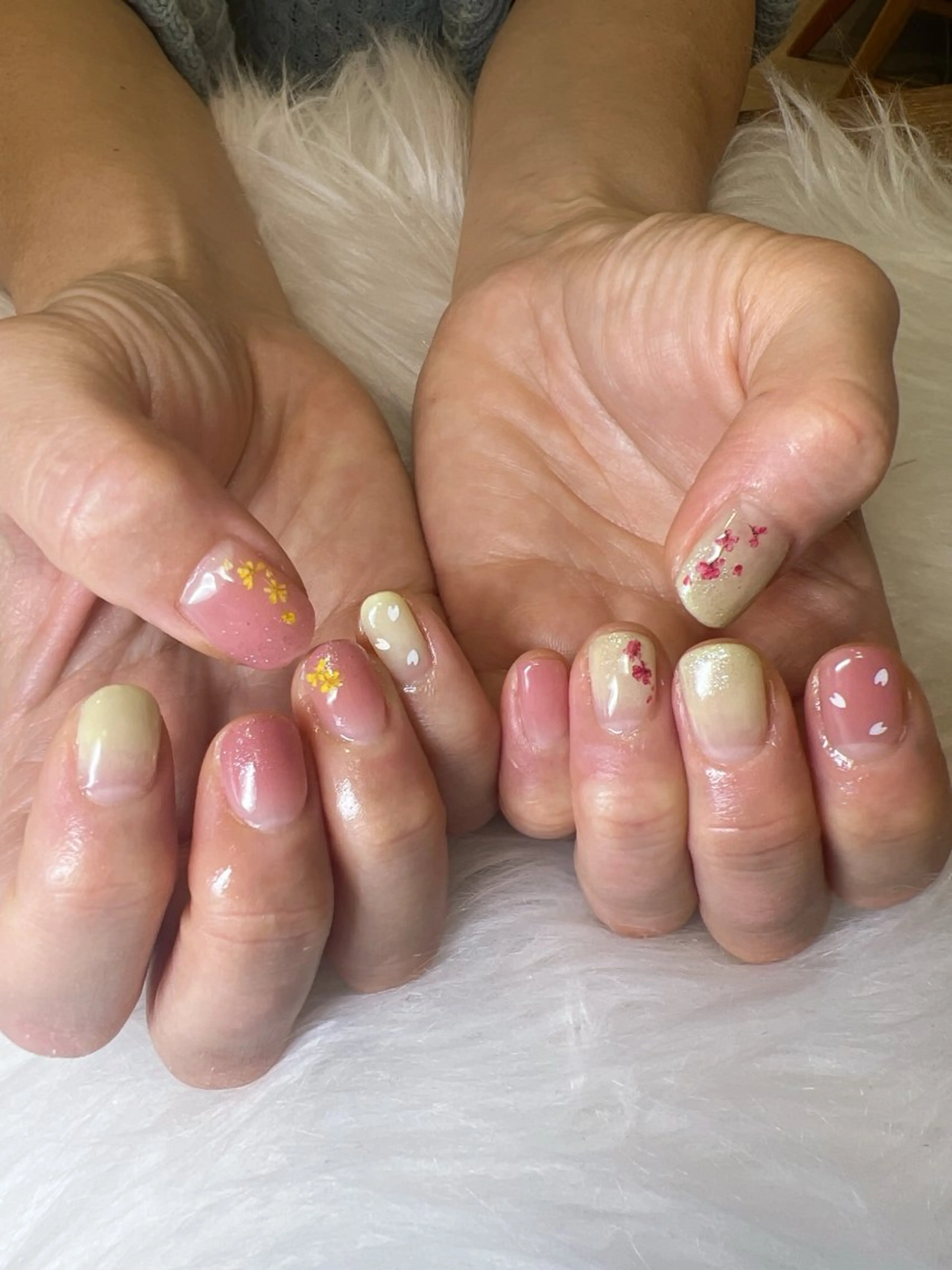 ネイル 桜ネイル ジェルネイル グラデーション 持ち込み パラジェル ハンドネイル 若狭 早希のネイルデザイン