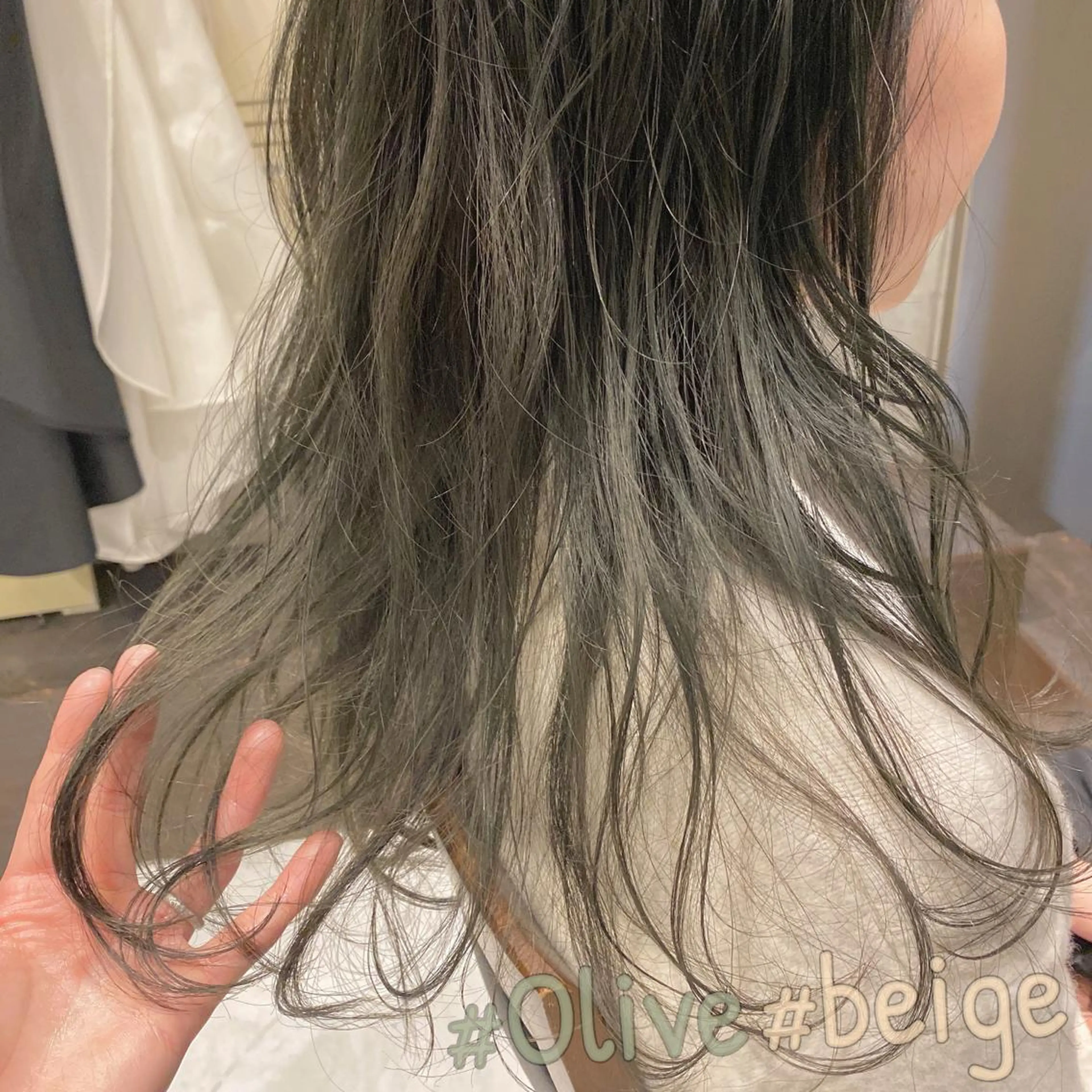 セミロング カラー ヘアアレンジ カット ヘアカラー トリートメント ヘアセット ブリーチなしで透明感 艶カラー【Ryo】のヘアスタイル