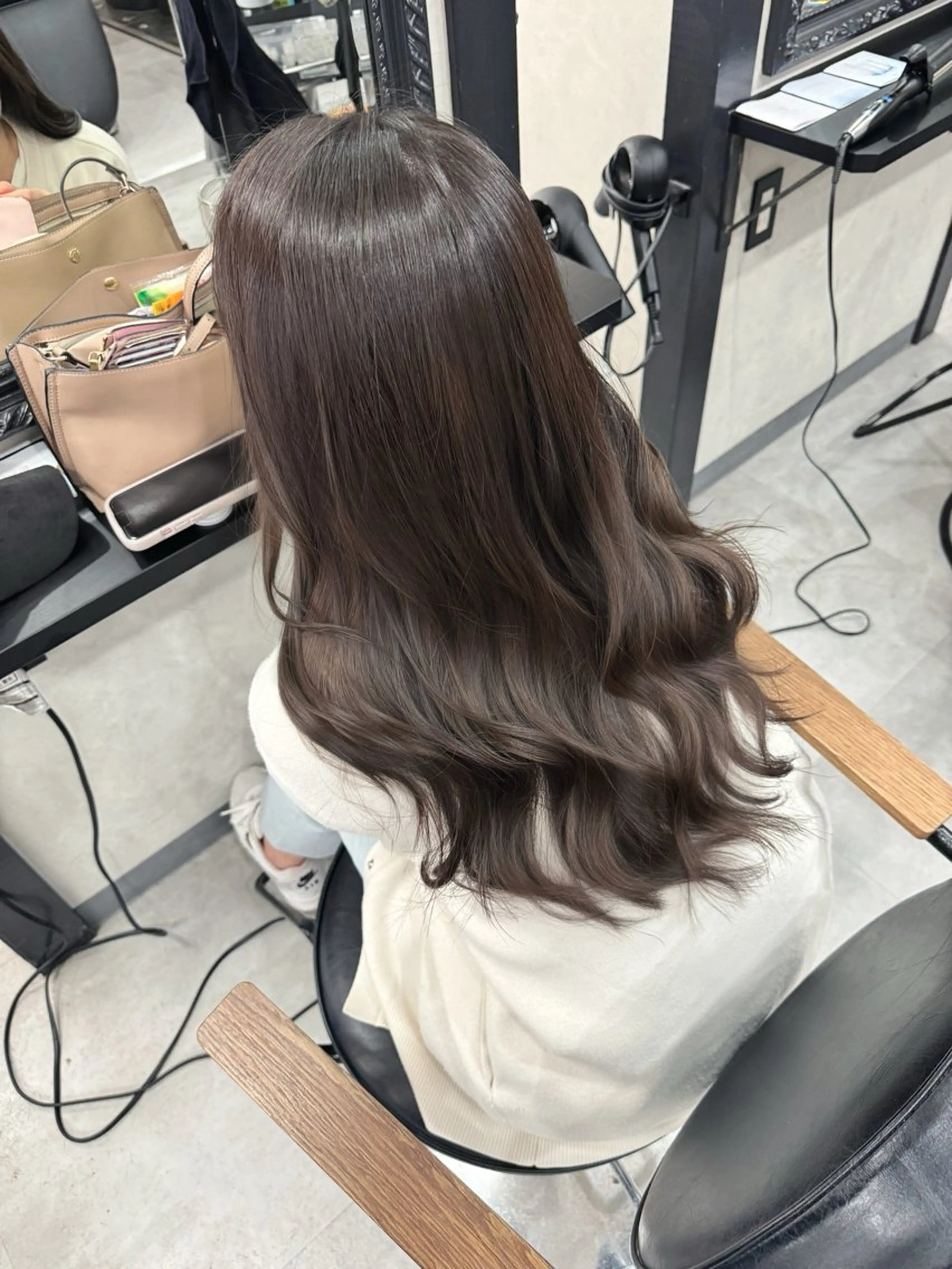 ロング カラー 安田 愛琉のヘアスタイル