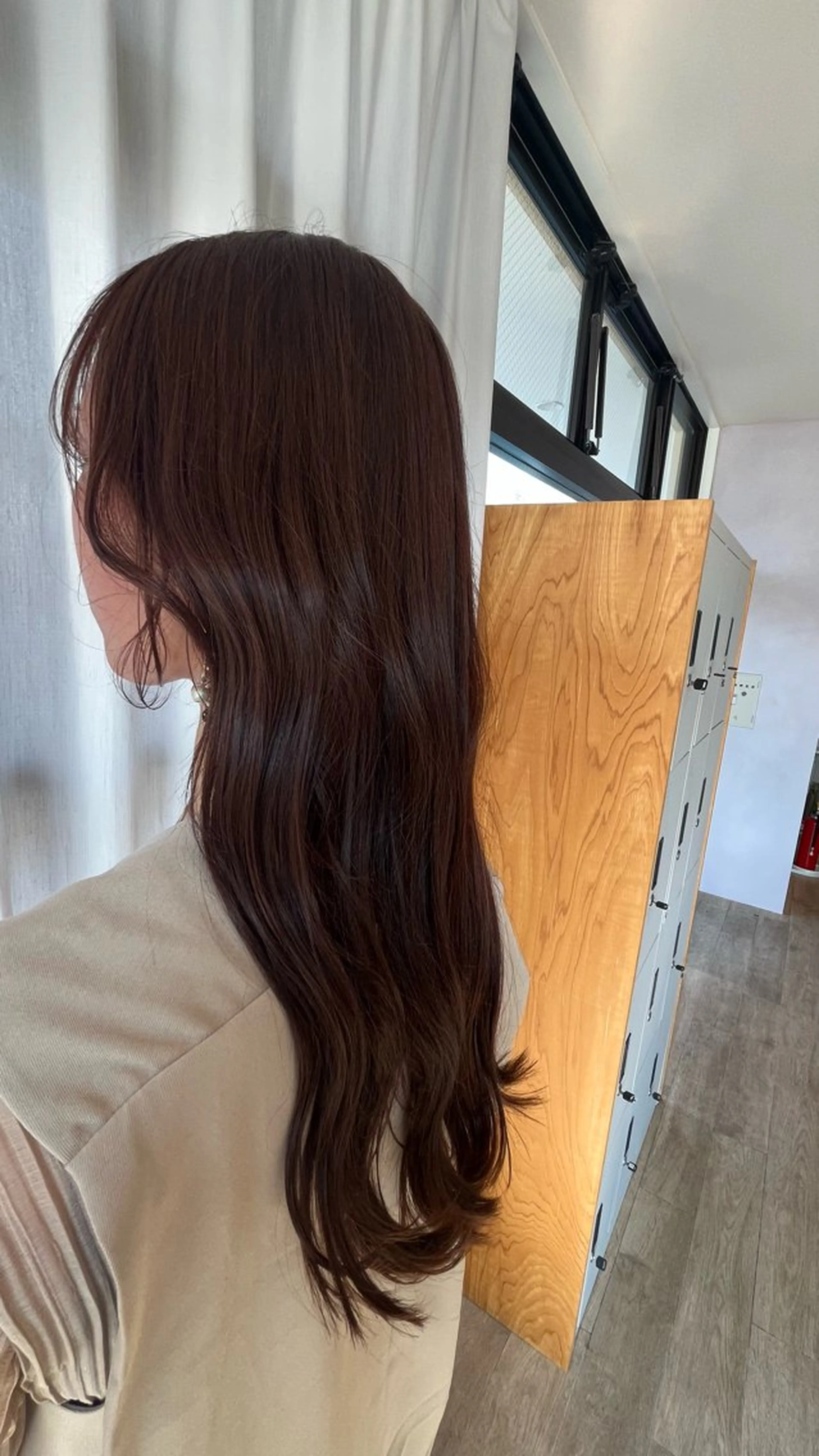 ロング カラー グレージュ ラベンダーカラー ラベンダーグレージュ ラベンダーグレー 古久保 来愛のヘアスタイル