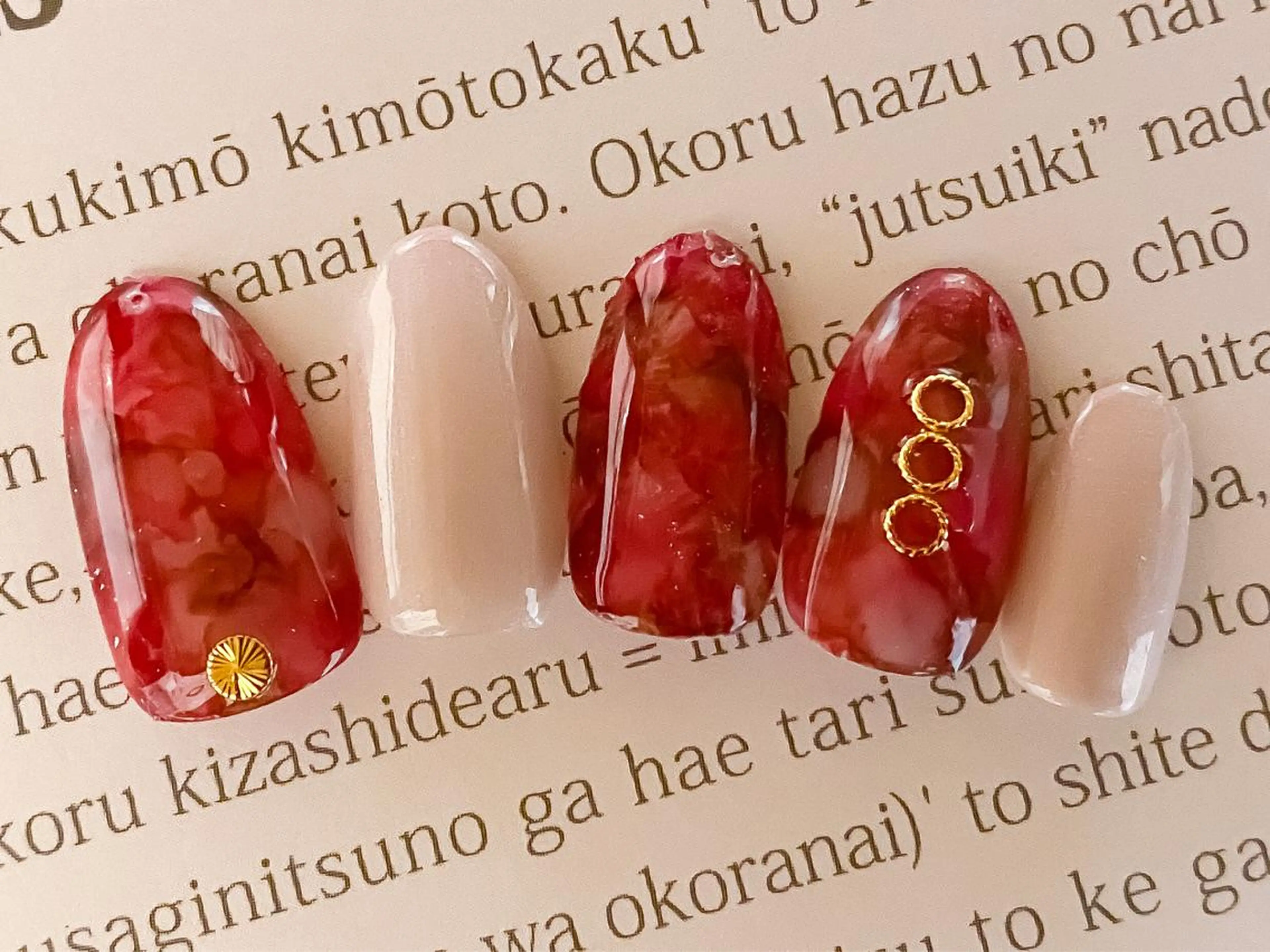 ネイル f'bloom  L’ecrinのネイルデザイン