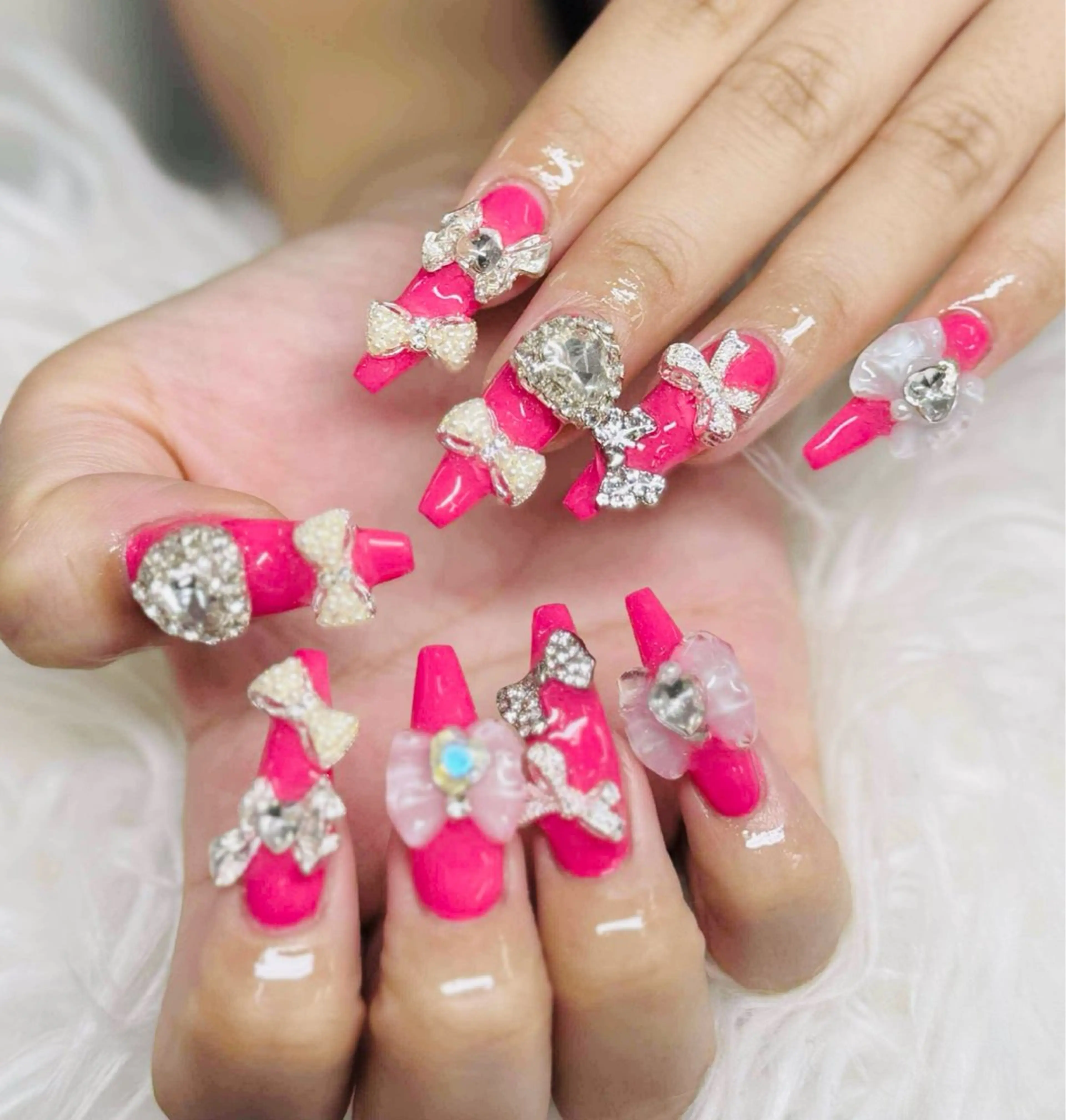 ネイル チークネイル 長さ出し フットネイル マグネットネイル 持ち込み ハンドネイル ANH NAIL ゴテゴテ専門店💎のネイルデザイン