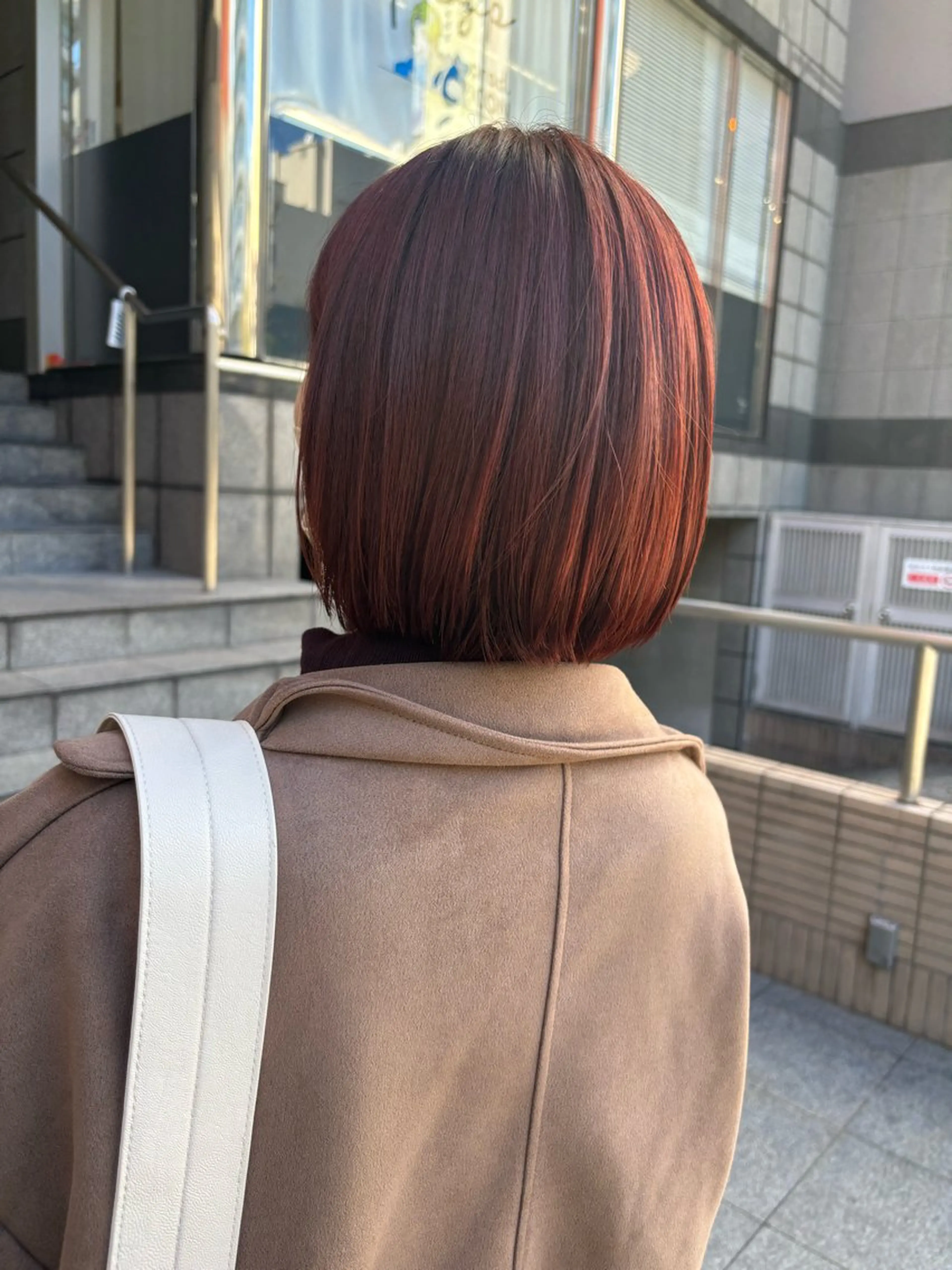 ショート カラー 渡 汐音のヘアスタイル