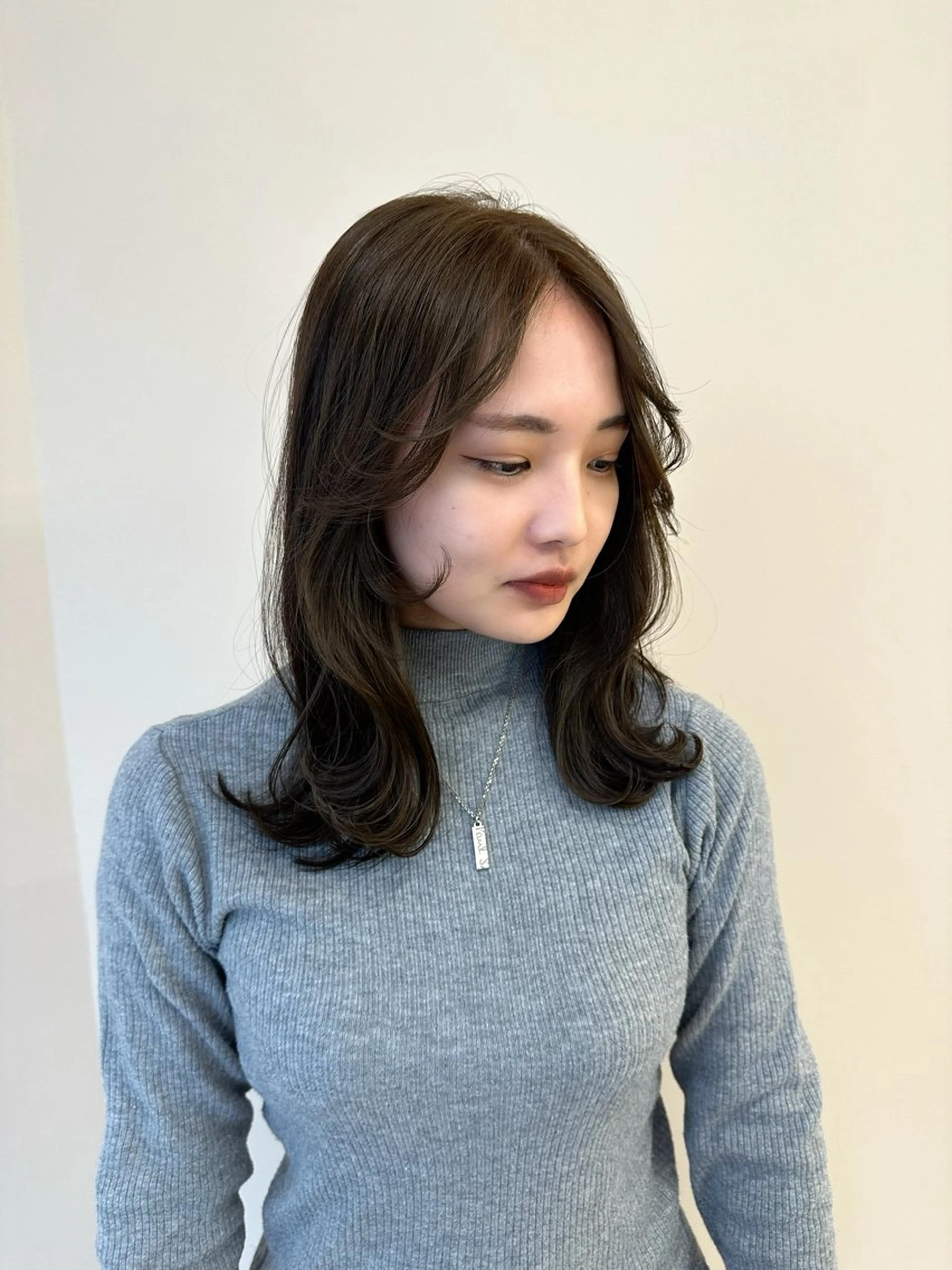 カラー ベージュカラー ブリーチ 透明感カラー ブリーチなしカラー オリーブベージュ rilliant U’s brilliant所属・吉田 愛実のヘアスタイル