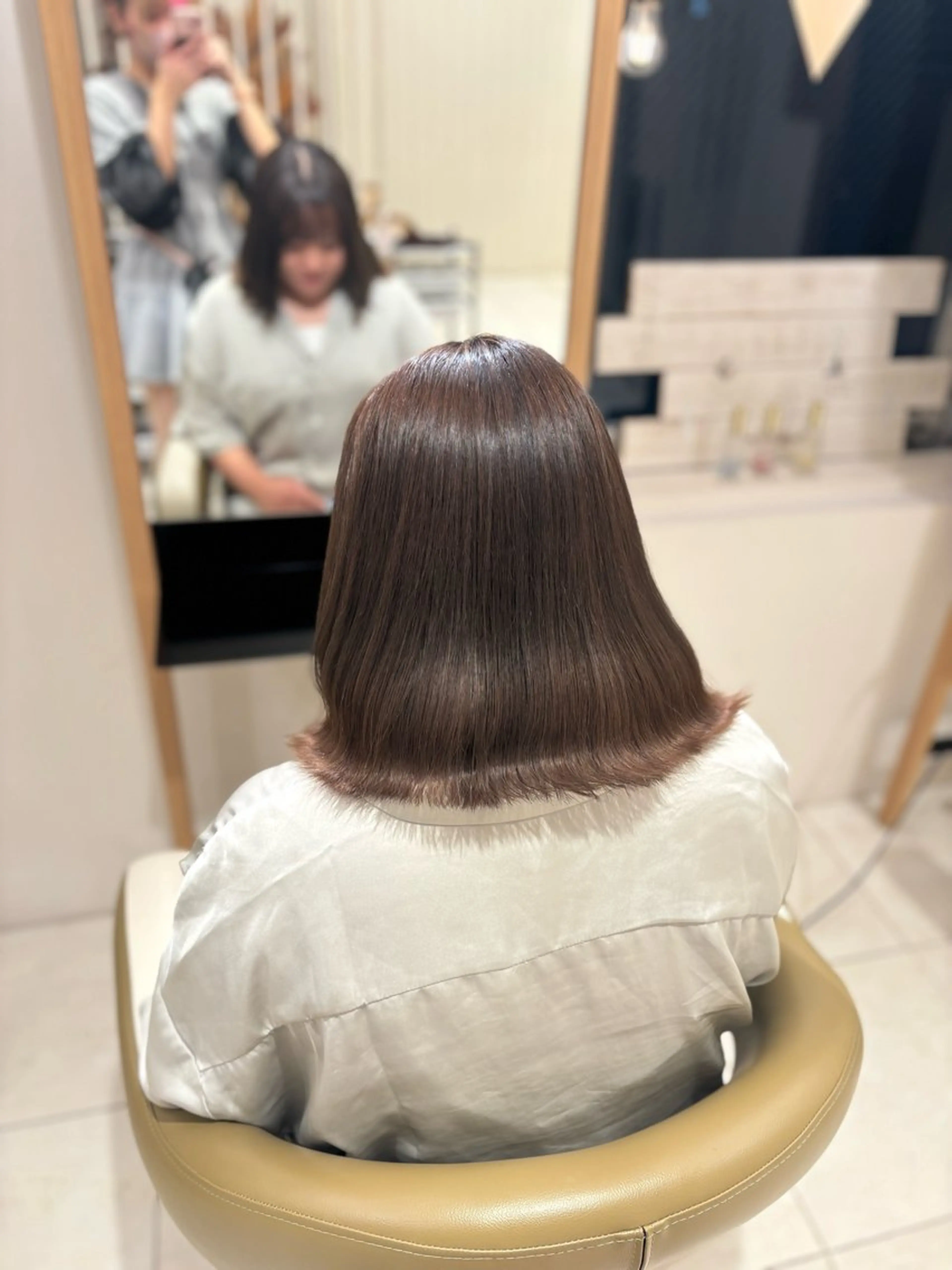 ミディアム カラー ブラウンカラー マロンブラウン 艶髪🫧‪🎀 岡由紀乃のヘアスタイル