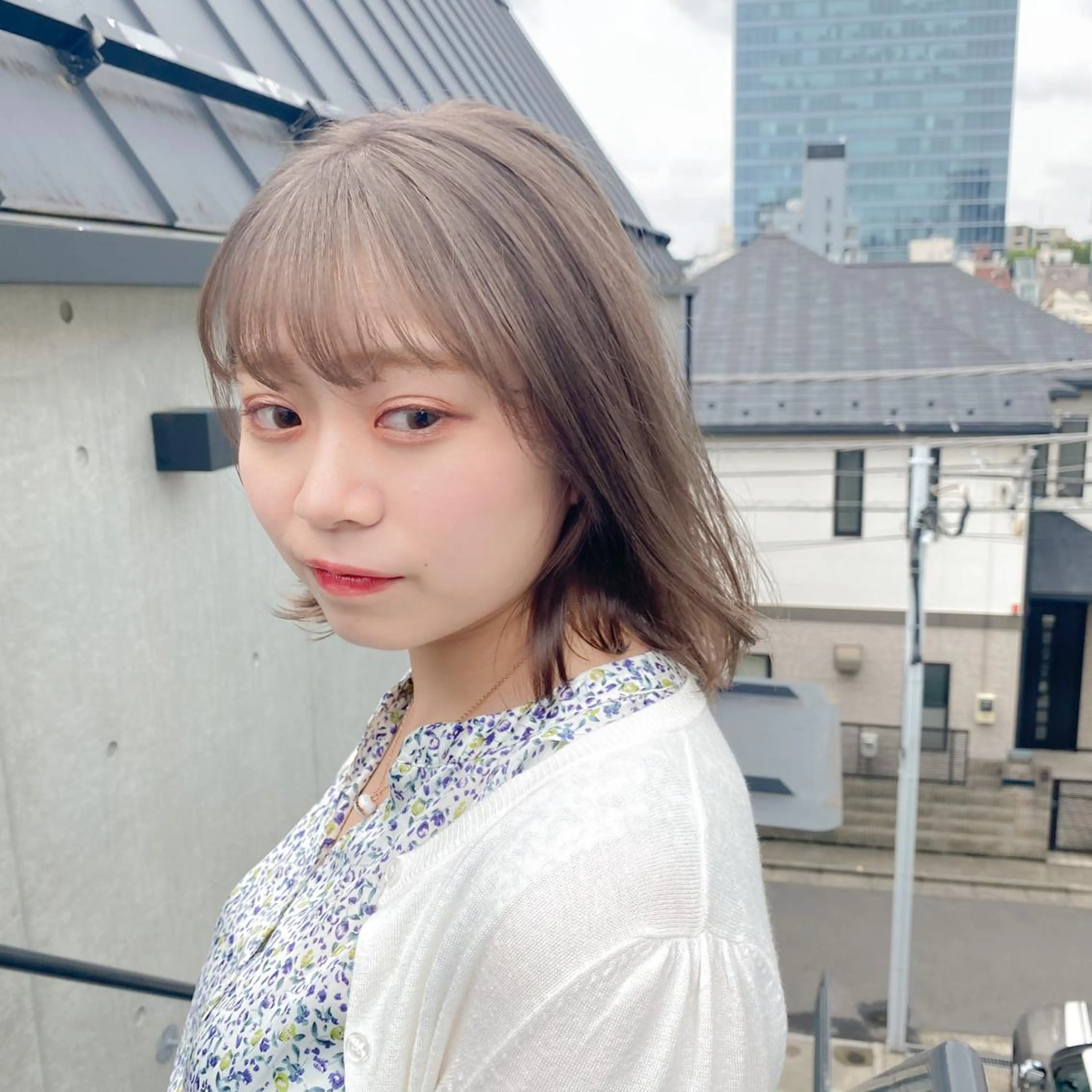 ショート カラー 艶髪ブリーチ 永井竜也のヘアスタイル