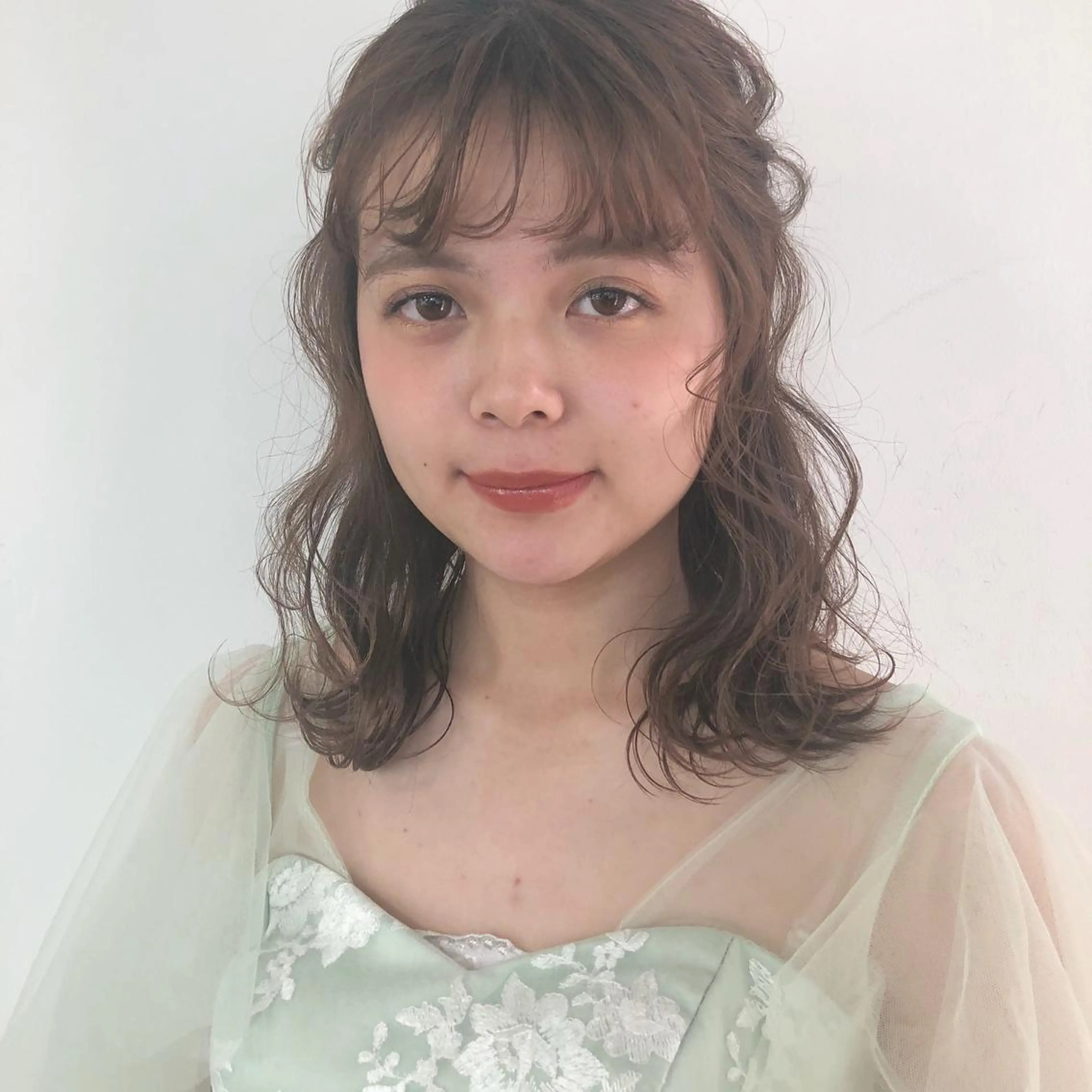 セミロング カラー ヘアアレンジ 榎園 由美のヘアスタイル