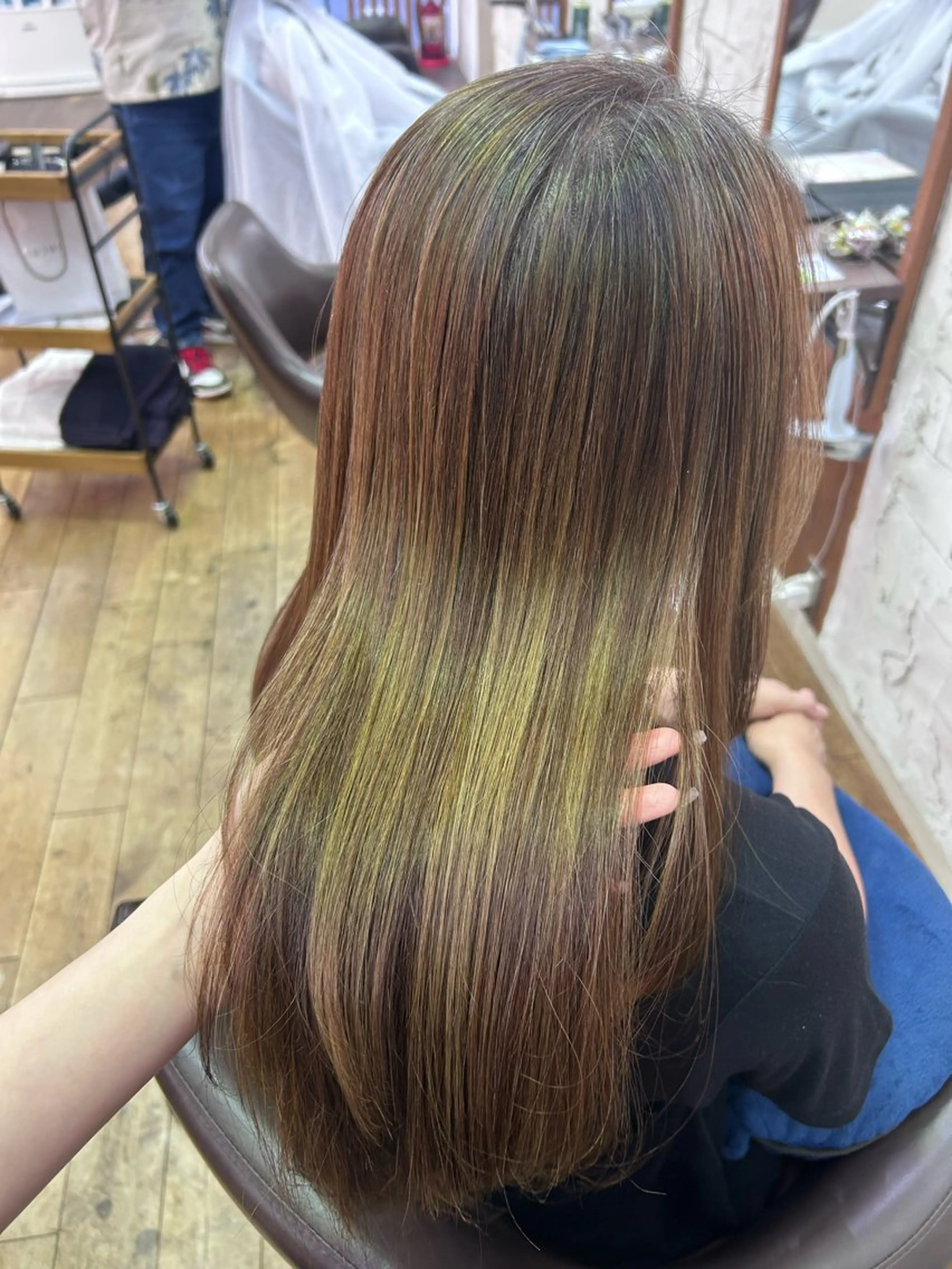 ロング カット 縮毛矯正 ハイトーン×艶カラー 🤍MIZUKIのヘアスタイル