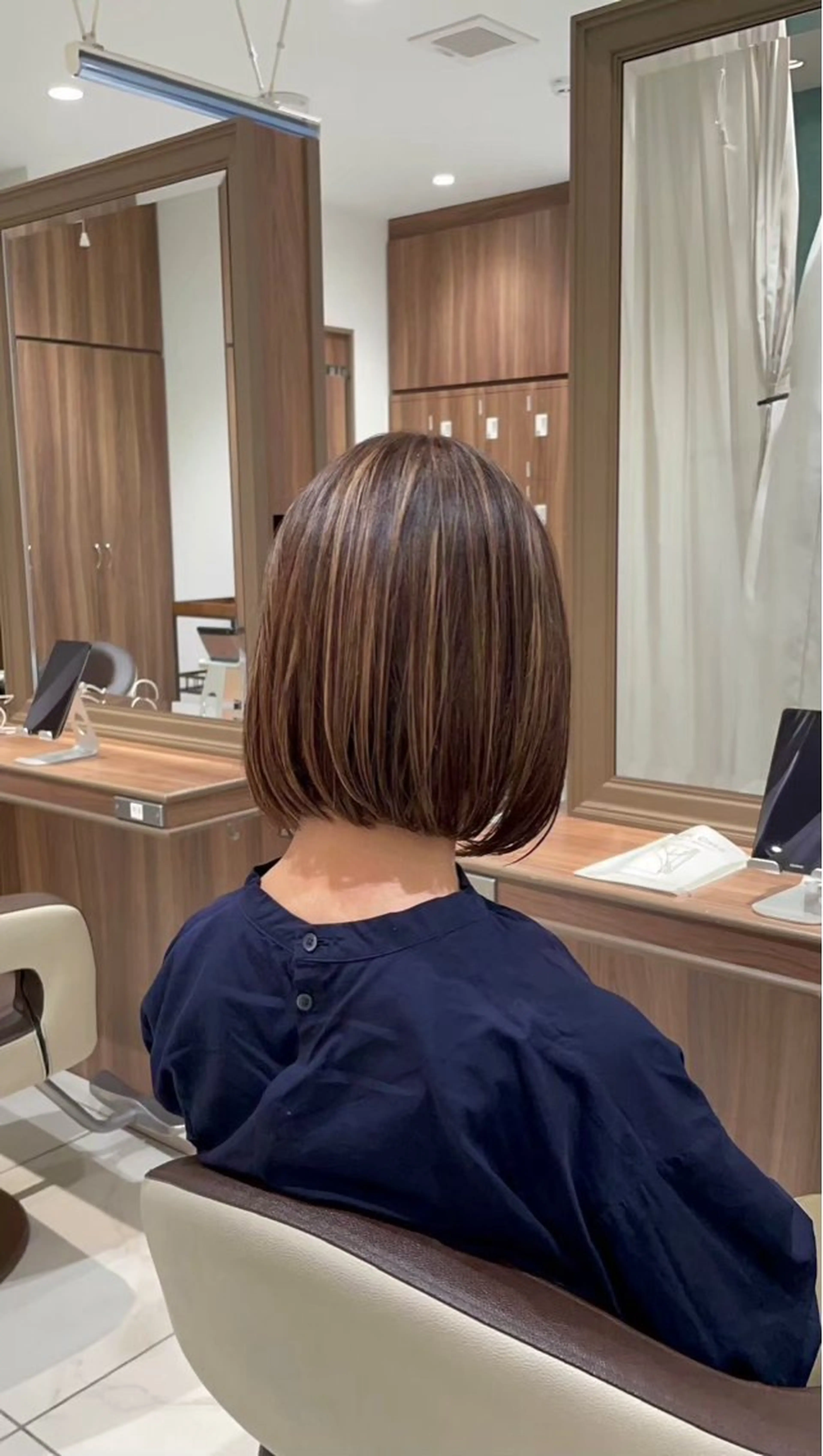 ミディアム ボブ ハイライト ヘアカラー トリートメント 顔周り特化/韓国ヘア /レイヤー/琉冴のヘアスタイル