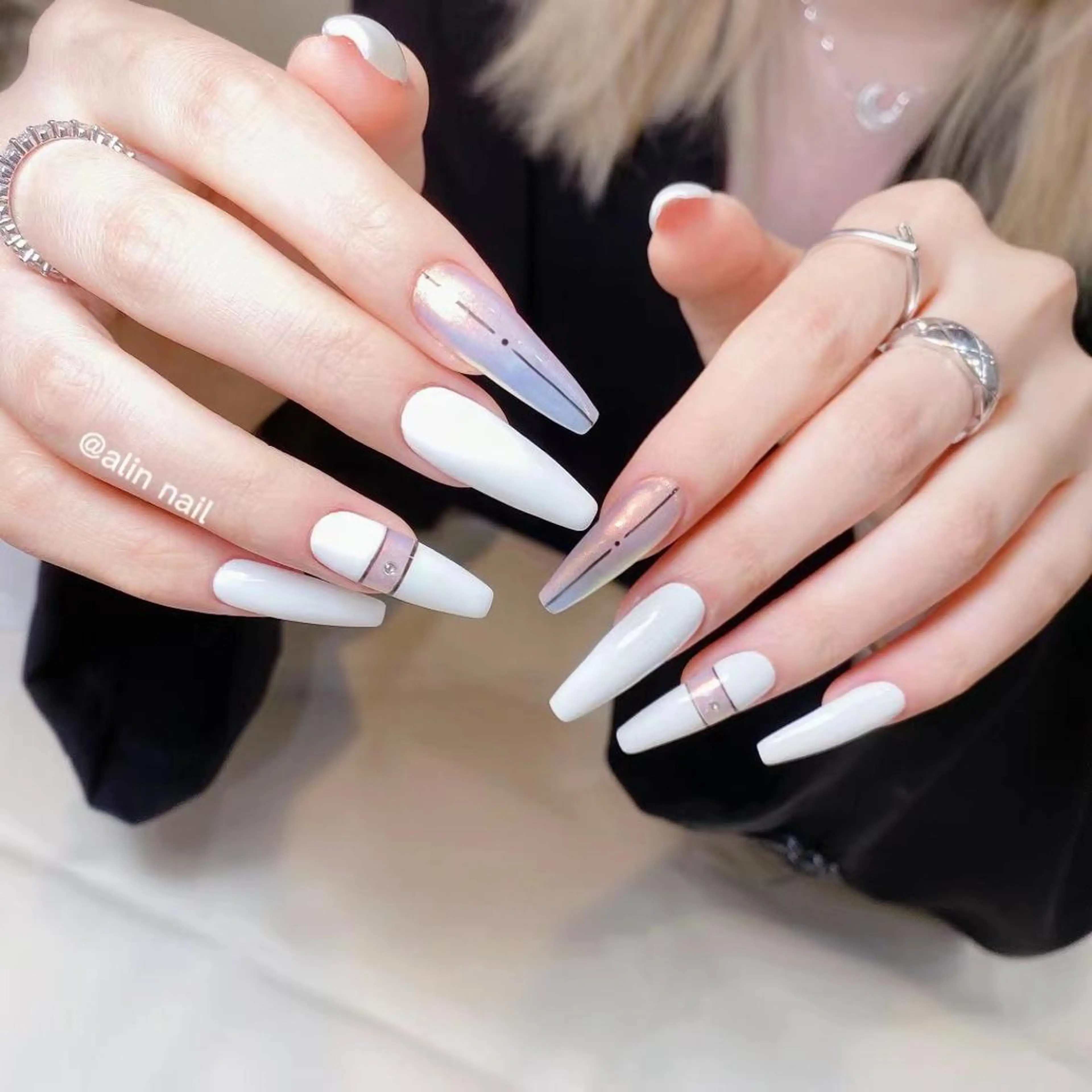 ネイル ネイルサロン 9Carats神田のネイルデザイン