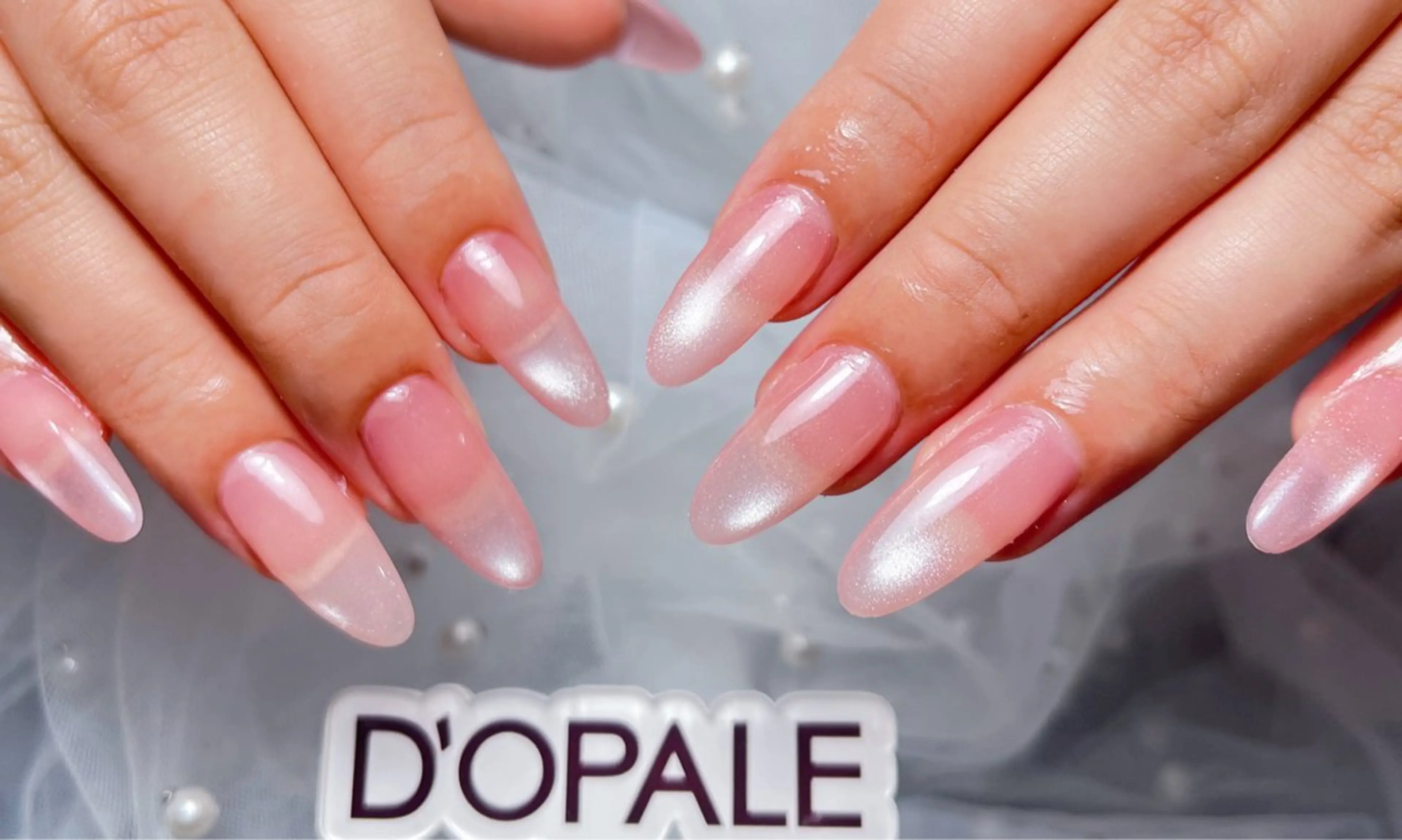 ネイル DOPALE、もも 彦奇のネイルデザイン