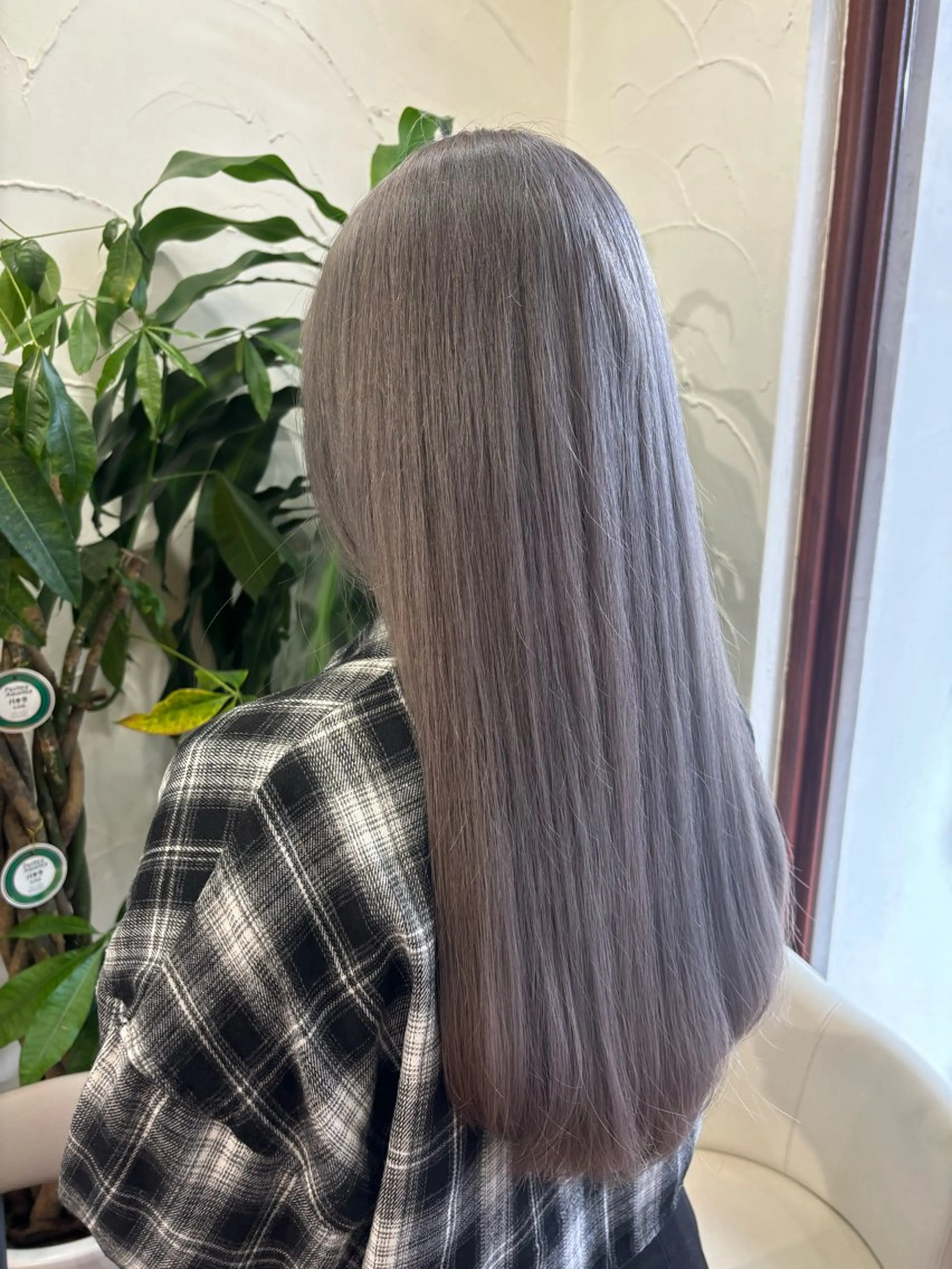 ロング カラー ブリーチ予約率90% 以上✨森山陽向のヘアスタイル