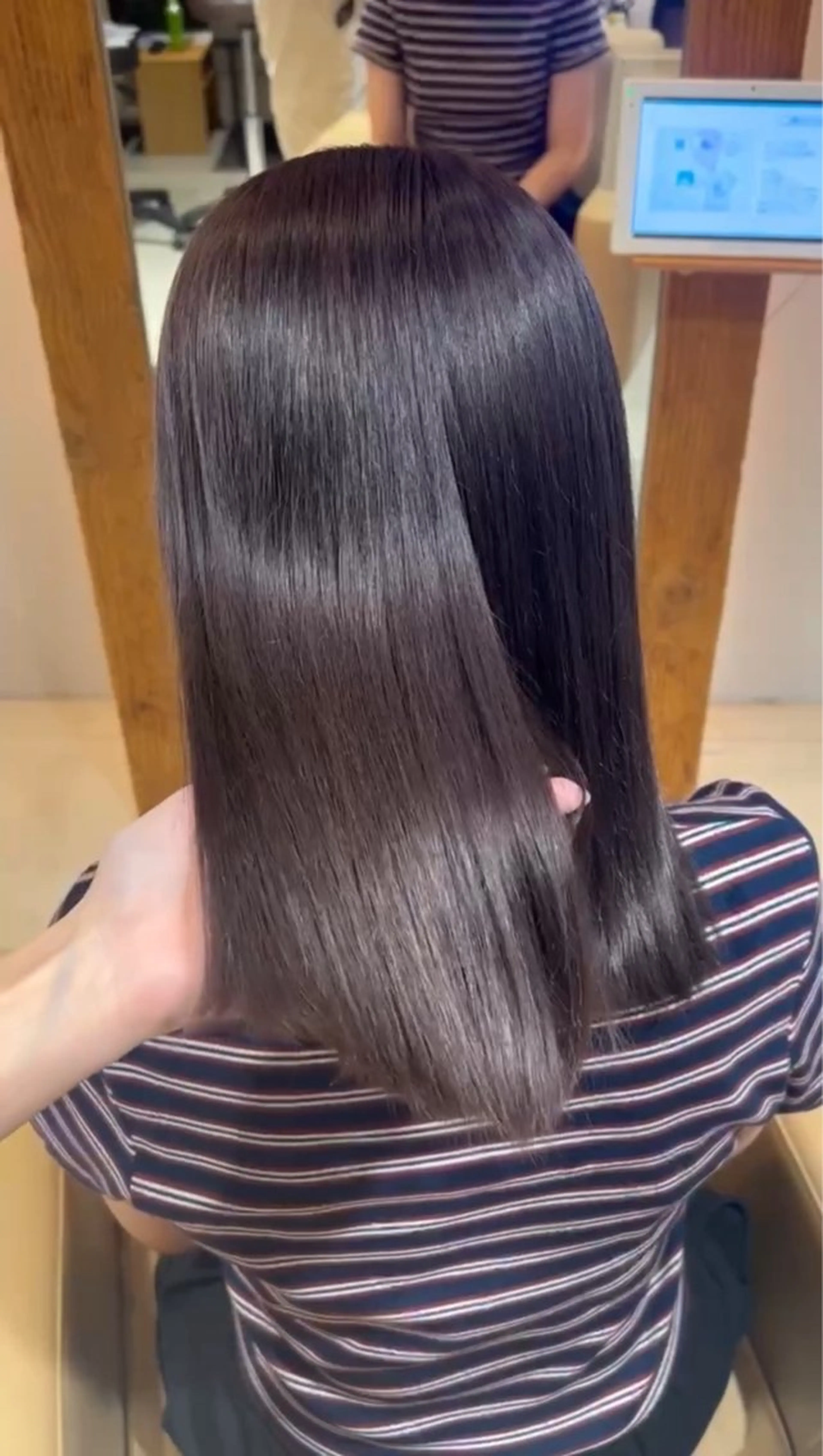 カラー 青木 萌夏のヘアスタイル