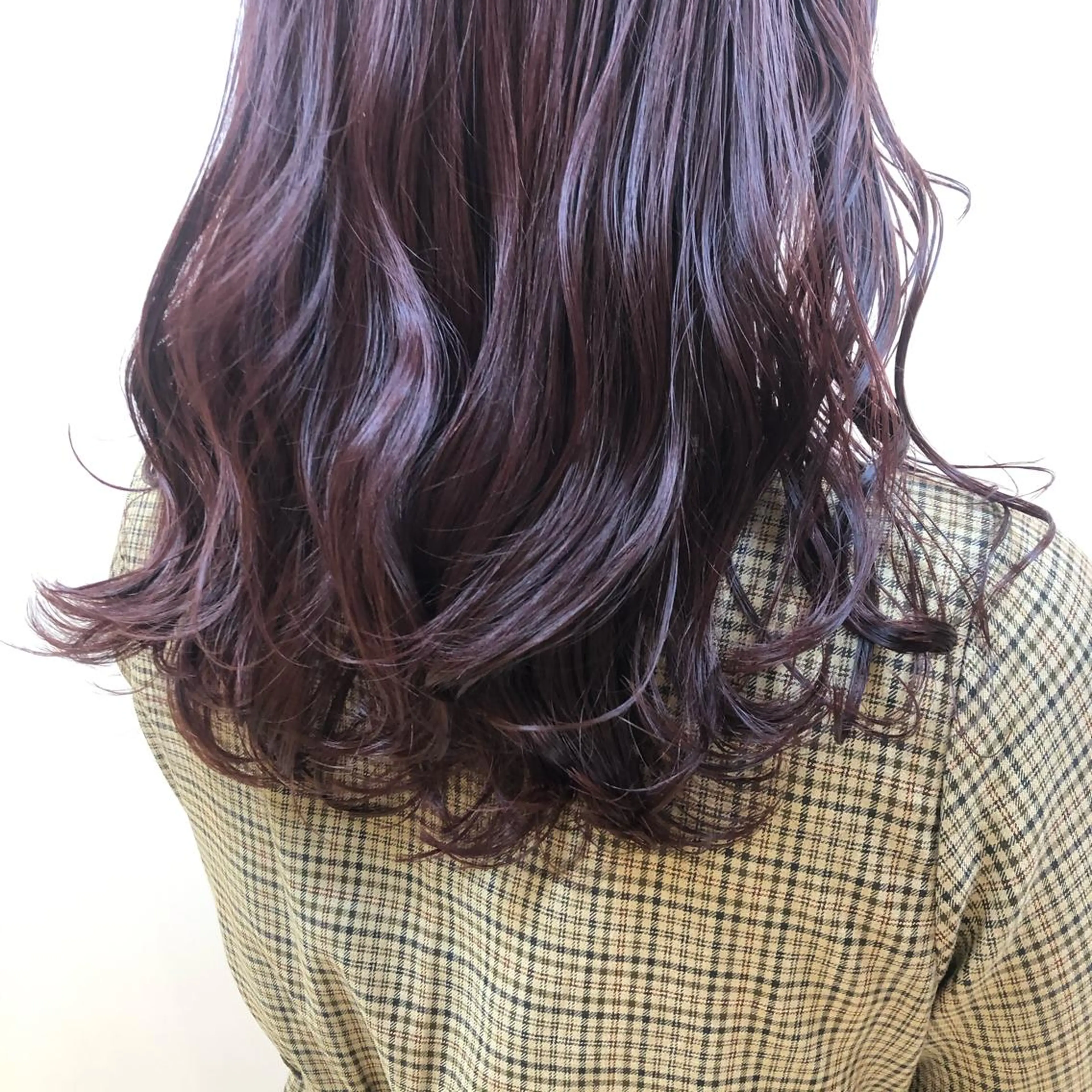 ロング カラー ブリーチ ブラウンカラー ピンクカラー ピンクブラウン ベージュ/インナー カラー🤍Rieのヘアスタイル