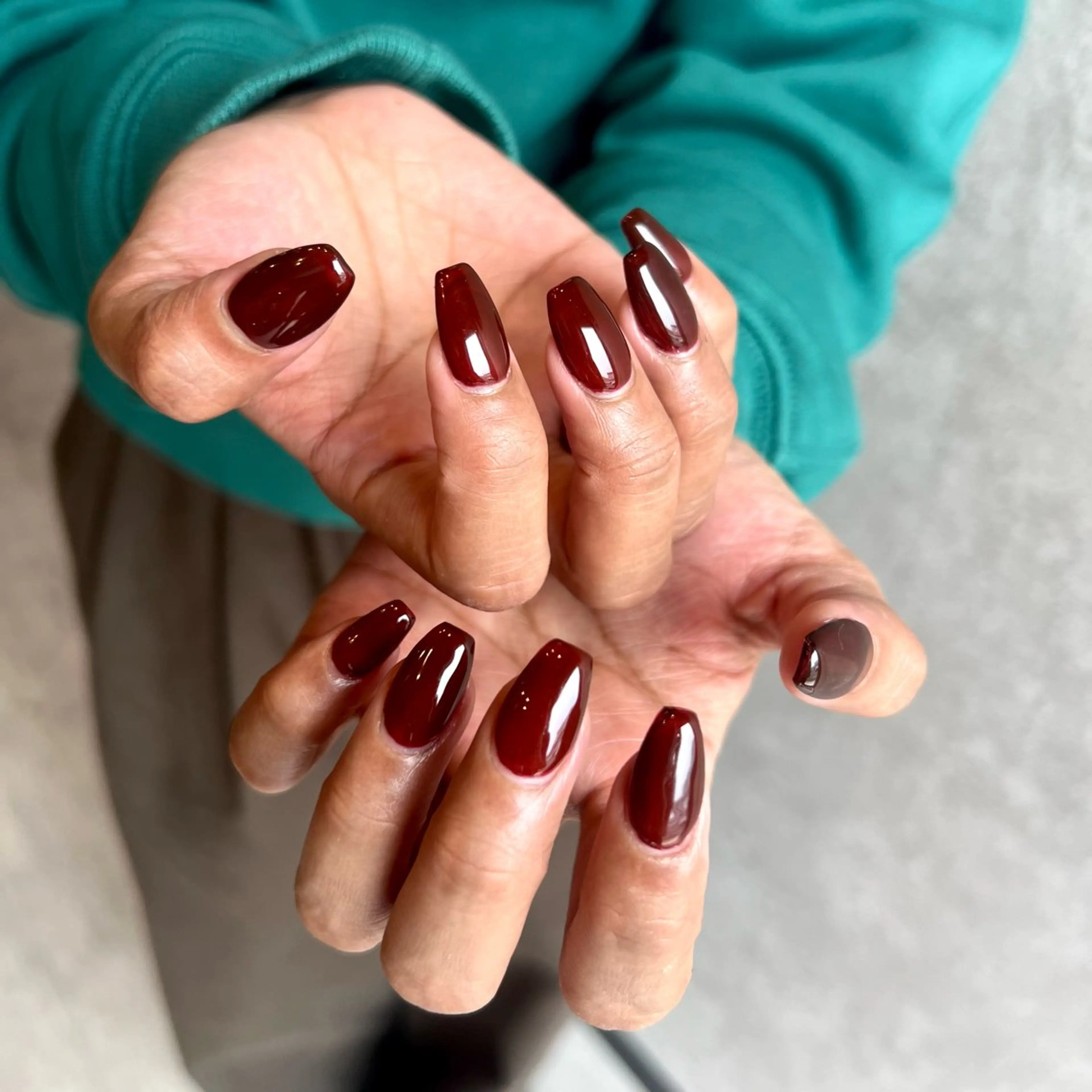 ネイル ボルドー スカルプネイル LACHIC所属・LACHIC NOZOMIのネイルデザイン