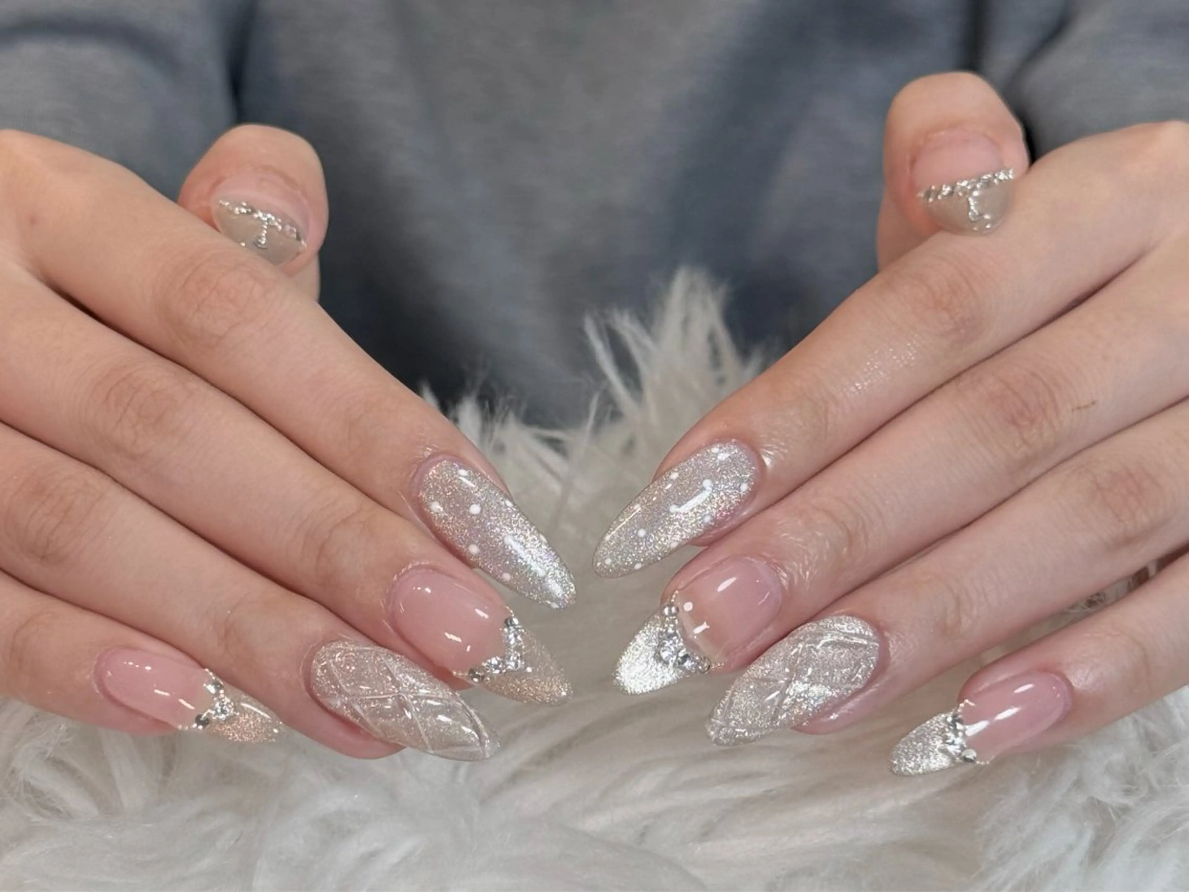 ネイル ボルドー ブラウン チークネイル ドット フットネイル ハンドネイル Julli nail studio所属・Julli NailStudioのネイルデザイン