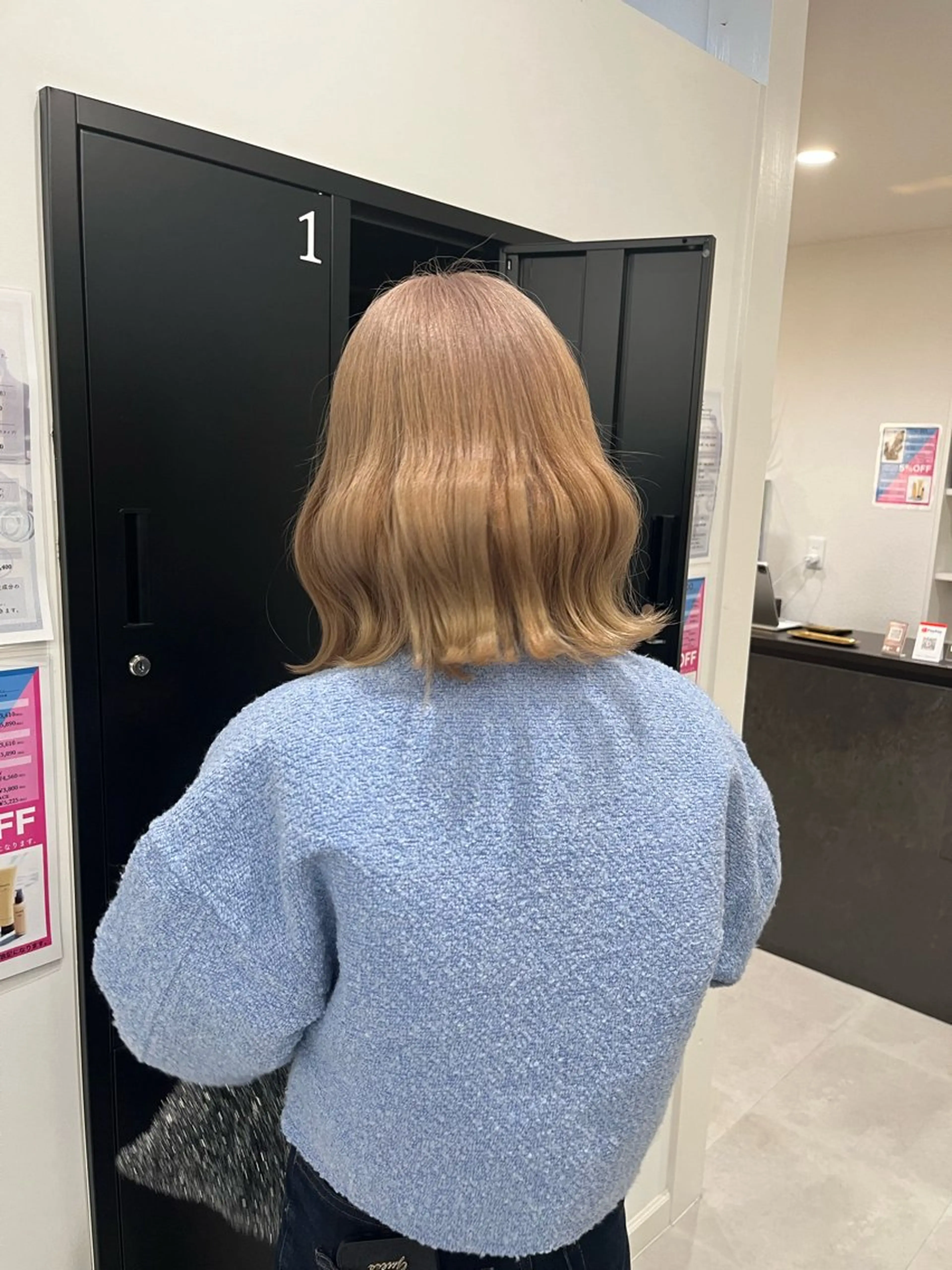 ミディアム カラー ヘアカラー トリートメント ユナ🎀レイヤー /韓国/ハイトーンのヘアスタイル