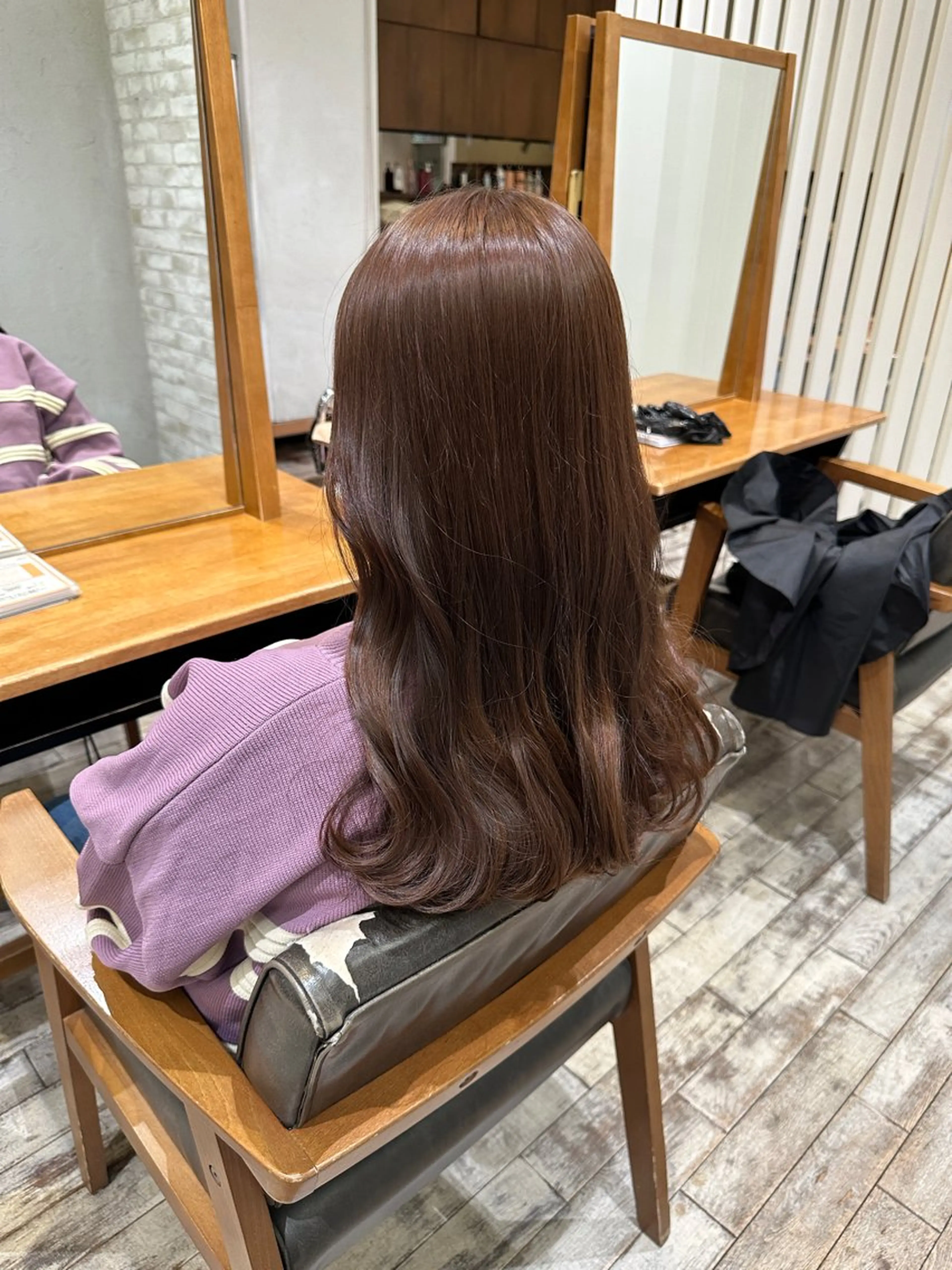 ロング カラー Aura所属・丸山 心 / 艶カラーのヘアスタイル