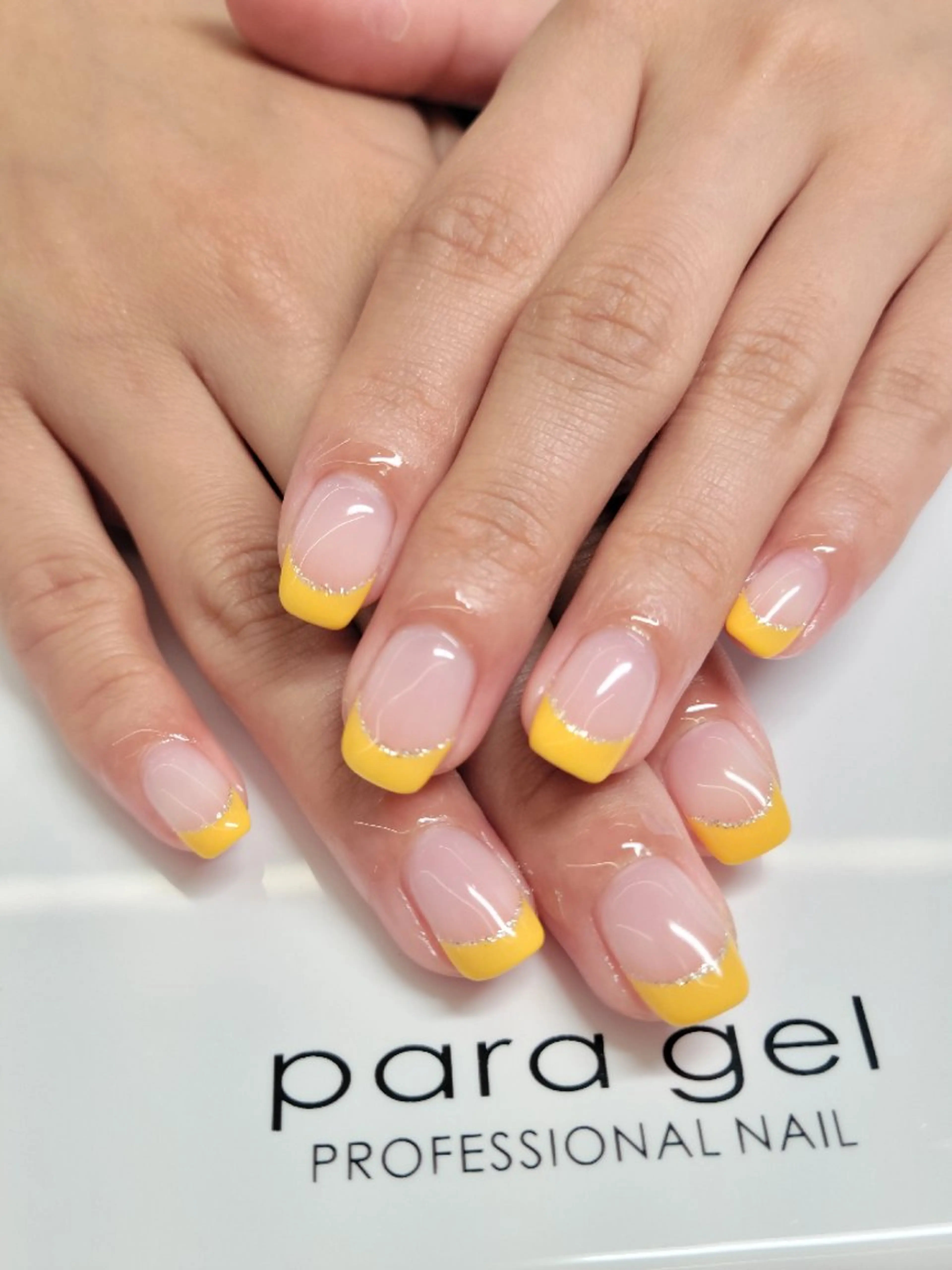 ネイル フレンチネイル ジェルネイル パラジェル ハンドネイル WHITELY みどりのネイルデザイン