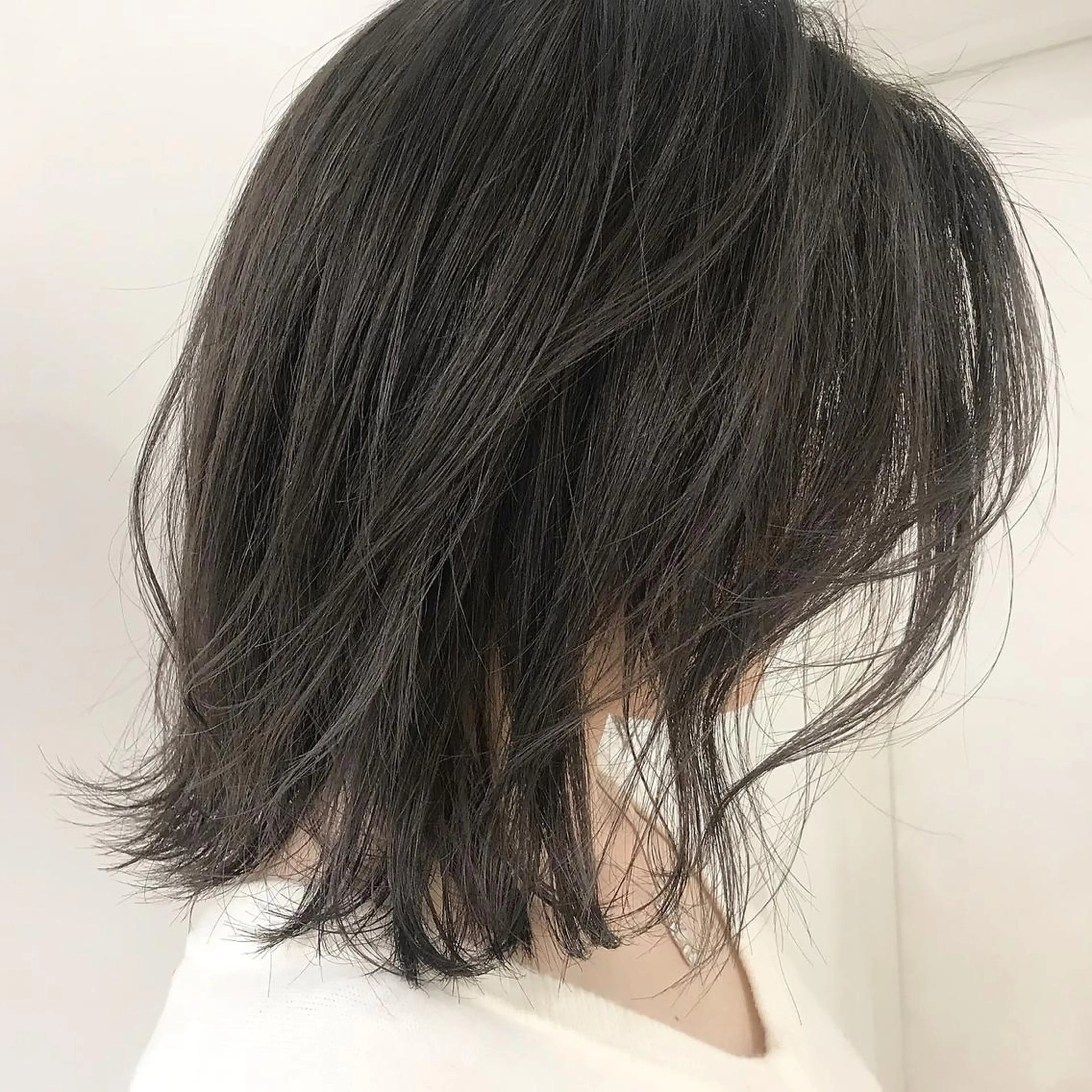 ミディアム カラー ヘアアレンジ グレージュ ハイライトカラー ハイライト 福壽 優奈のヘアスタイル