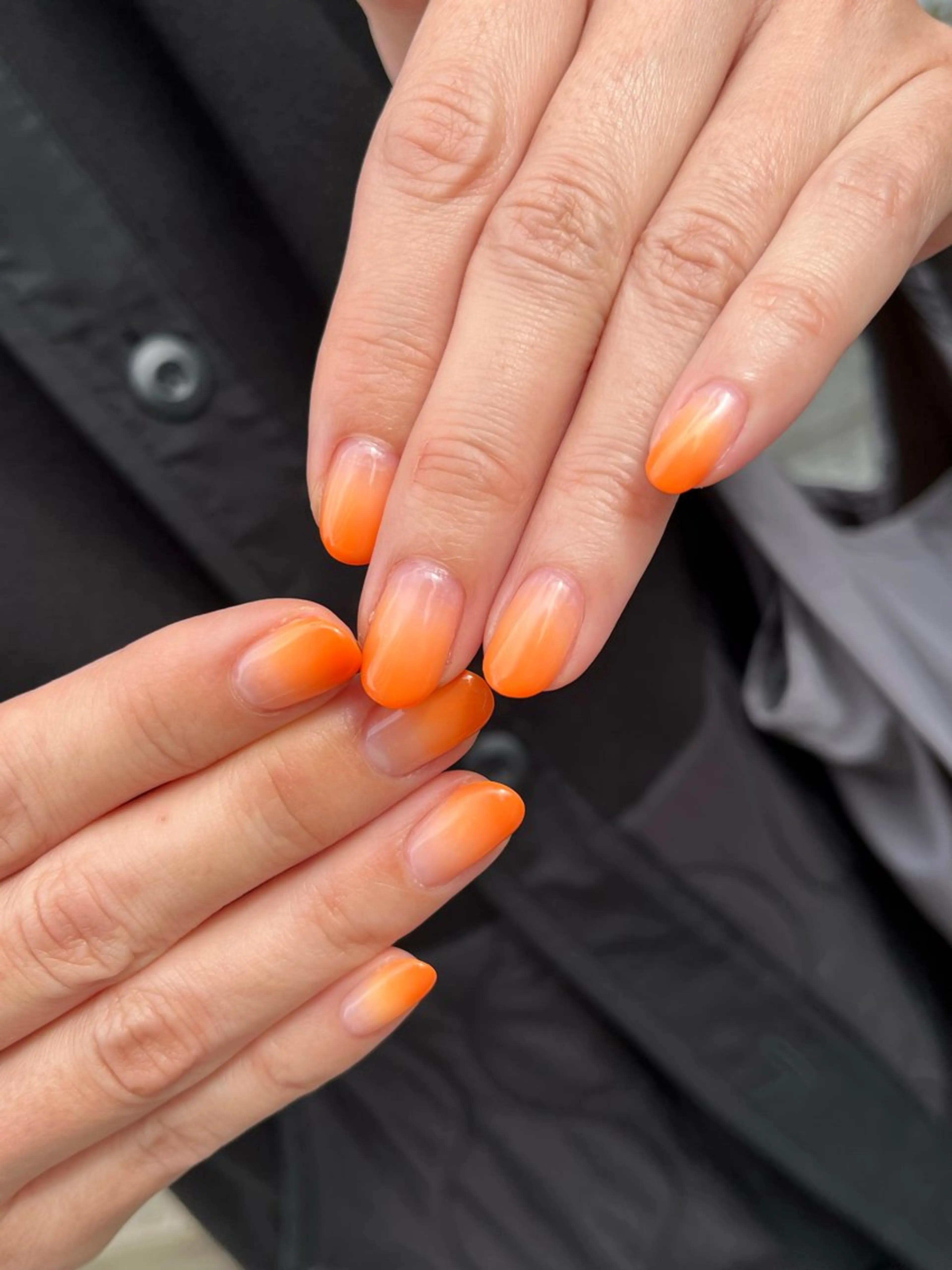 ネイル グラデーション オレンジ 春ネイル ハンドネイル hiyori🫧 mieuxのネイルデザイン