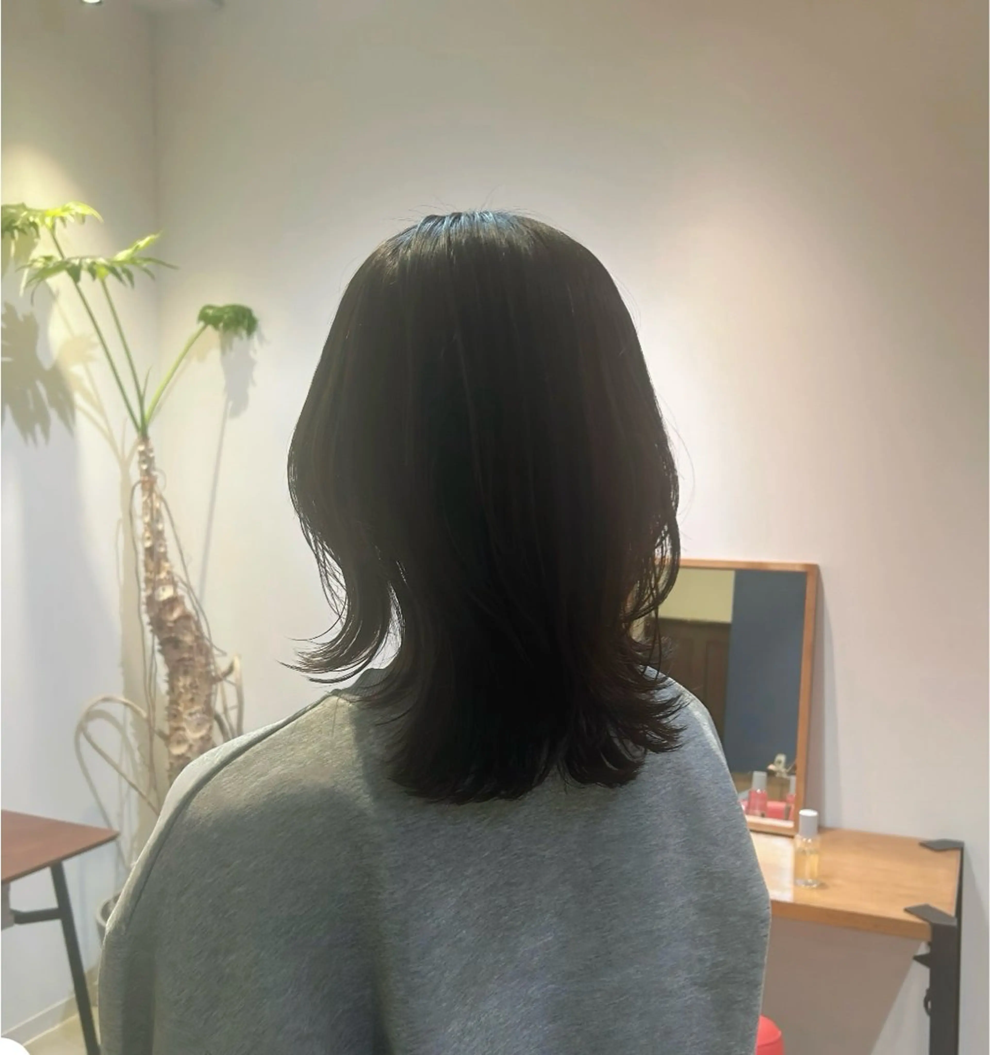ミディアム レイヤーカット Journey所属・政木 きららのヘアスタイル