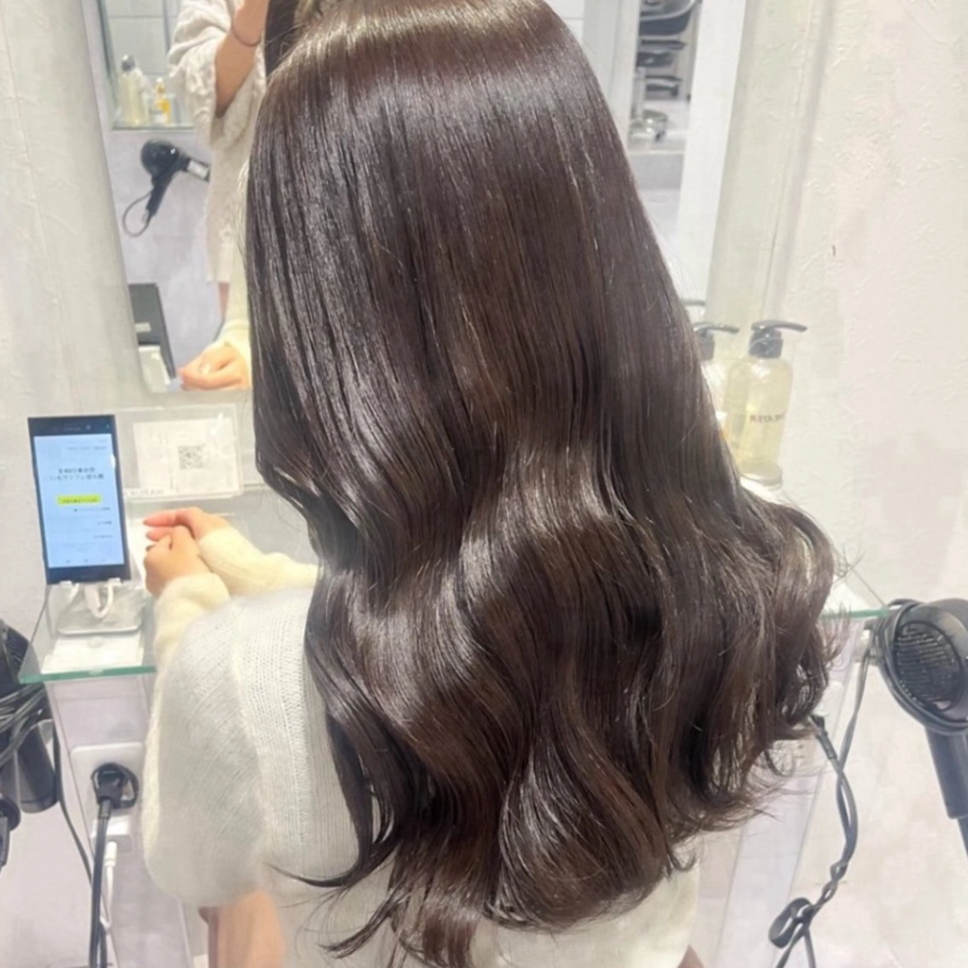 ロング カラー 🫧うる艶トレンド 🫧透明感カラーのヘアスタイル