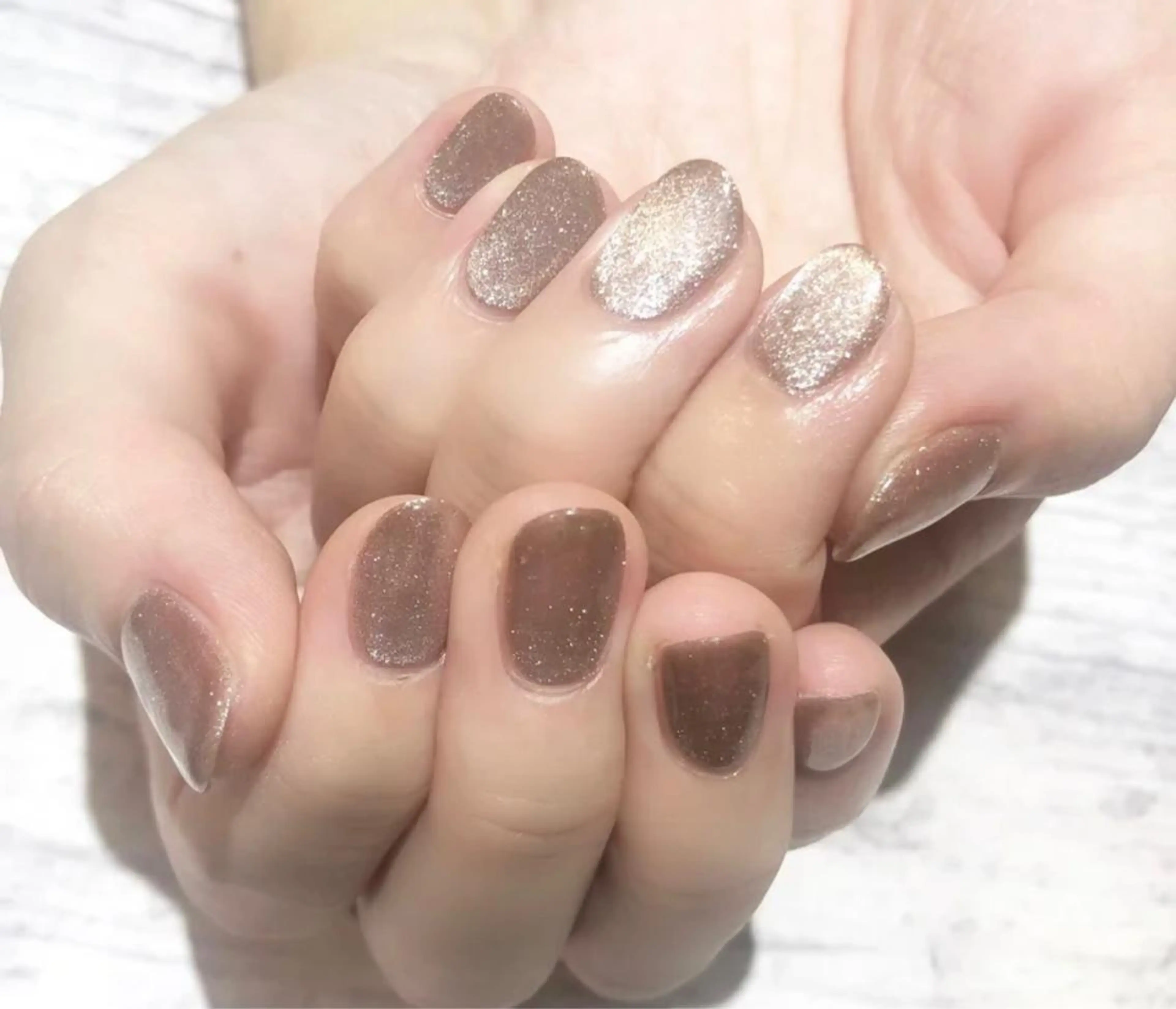 マグネットジェル 甘皮処理付き オフなし ベースカラーえらべます！の写真