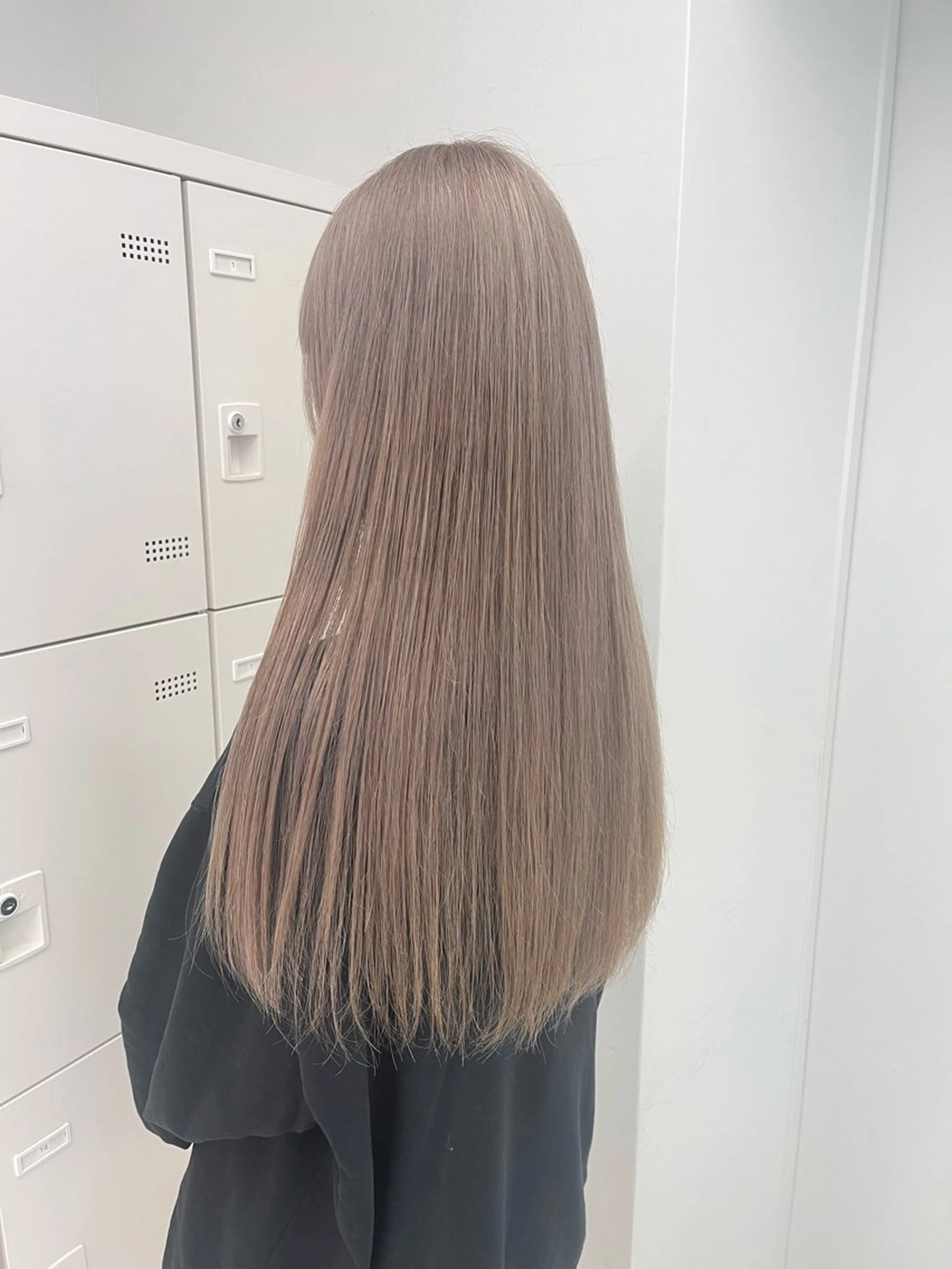 ロング カラー 🤍💕ブリーチカラ ーAyaka💕🤍のヘアスタイル