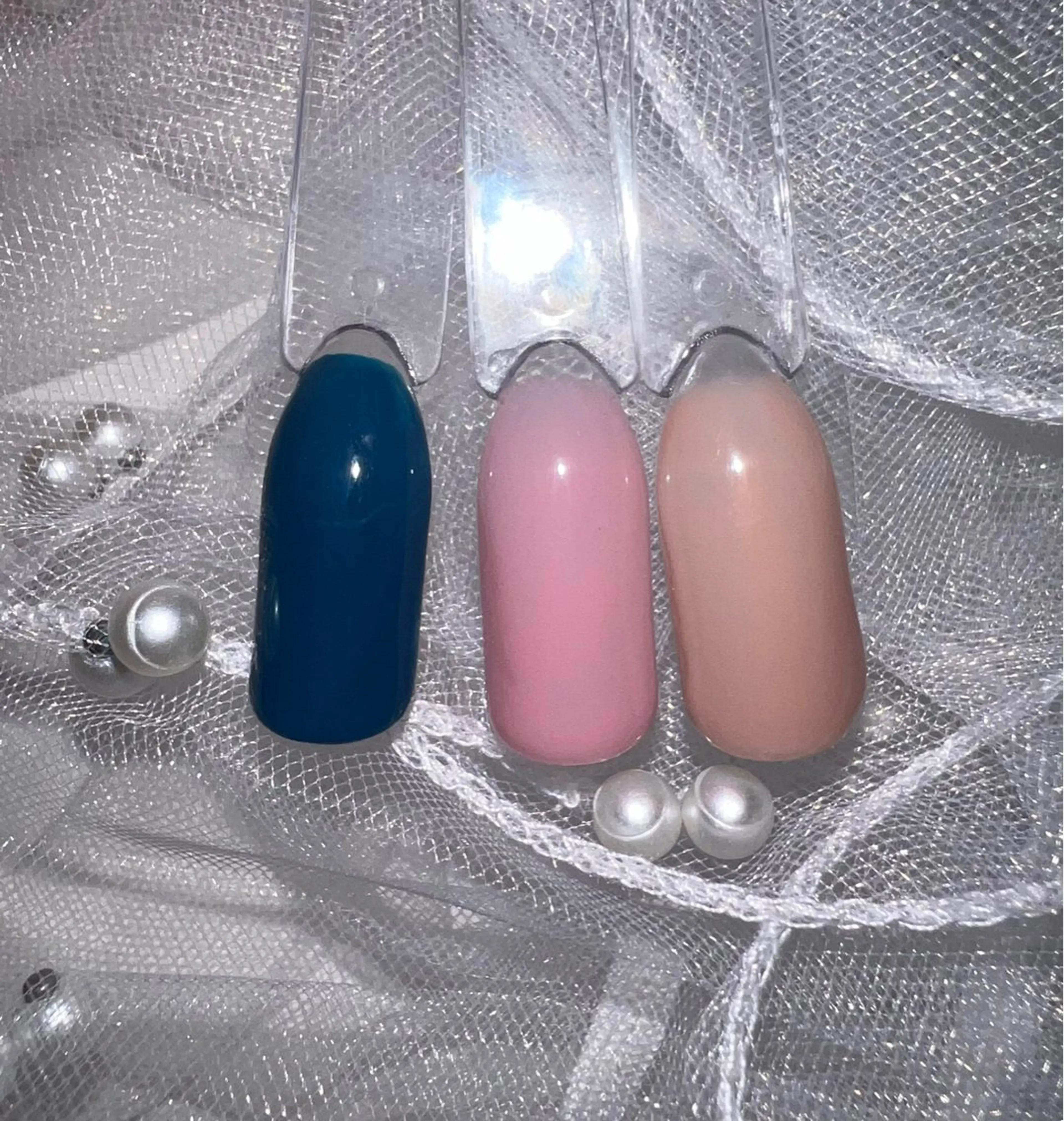 ネイル ニュアンスネイル シンプルネイル ワンホンネイル arisa💎 puchi nailのネイルデザイン