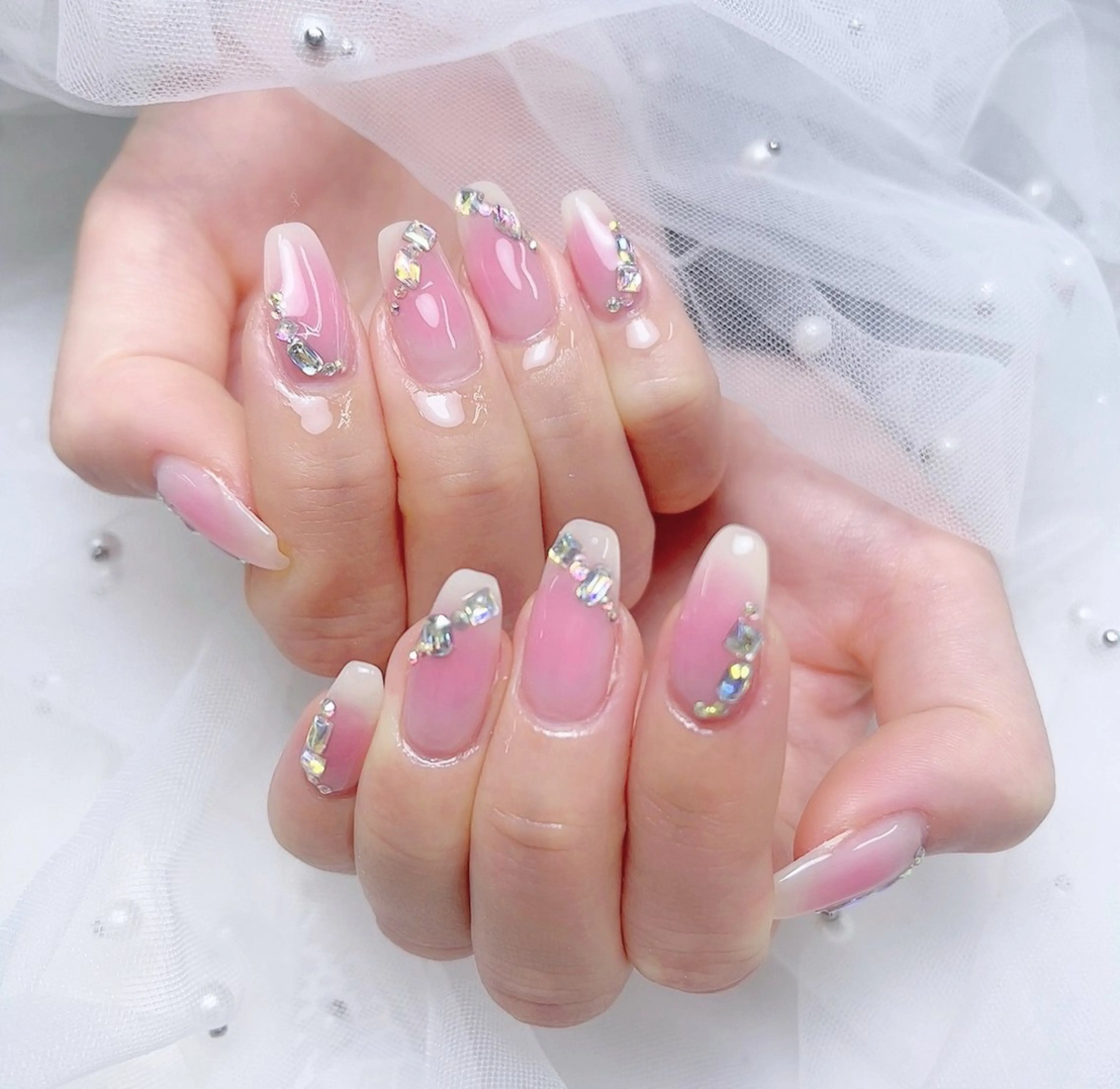 ネイル オーロラネイル フットネイル フレンチネイル ジェルネイル ガラスフレンチ ハンドネイル Mimo beau ty   salonのネイルデザイン