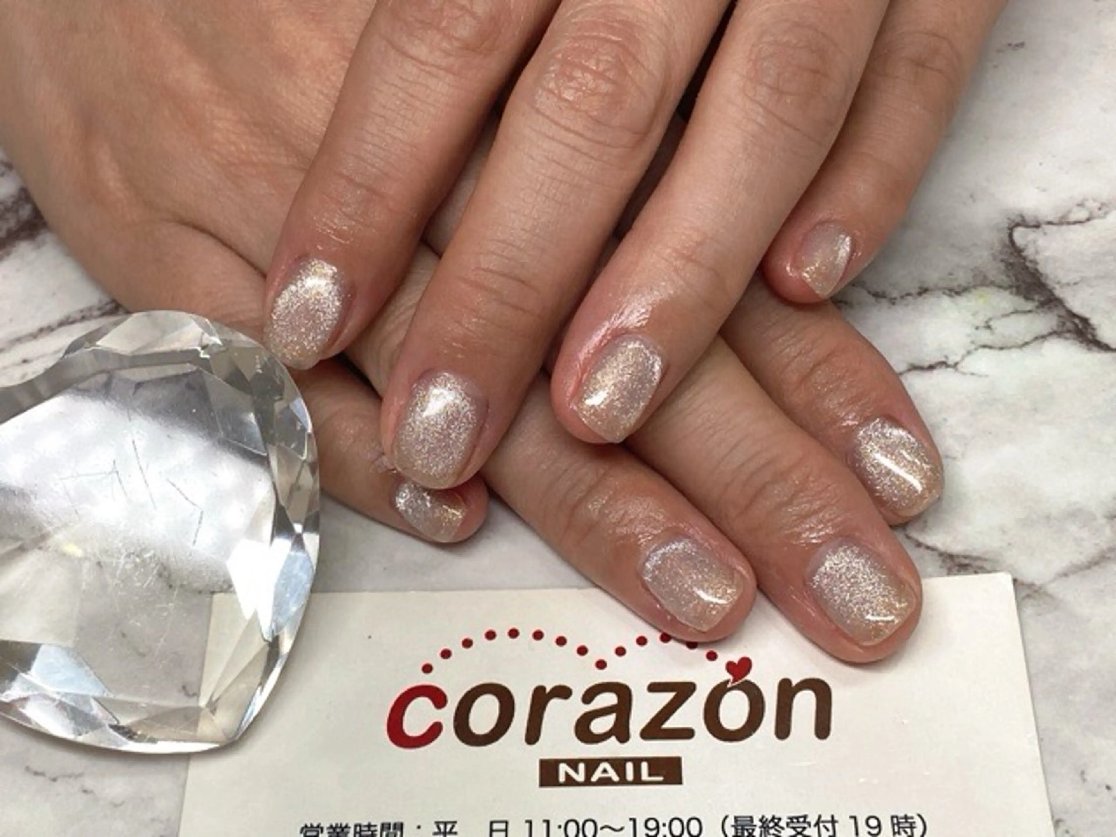 ネイル ゴールド ラメ(グリッター) マグネットネイル ワンカラーネイル シルバー ハンドネイル corazon所属・ネイリスト aicoのネイルデザイン