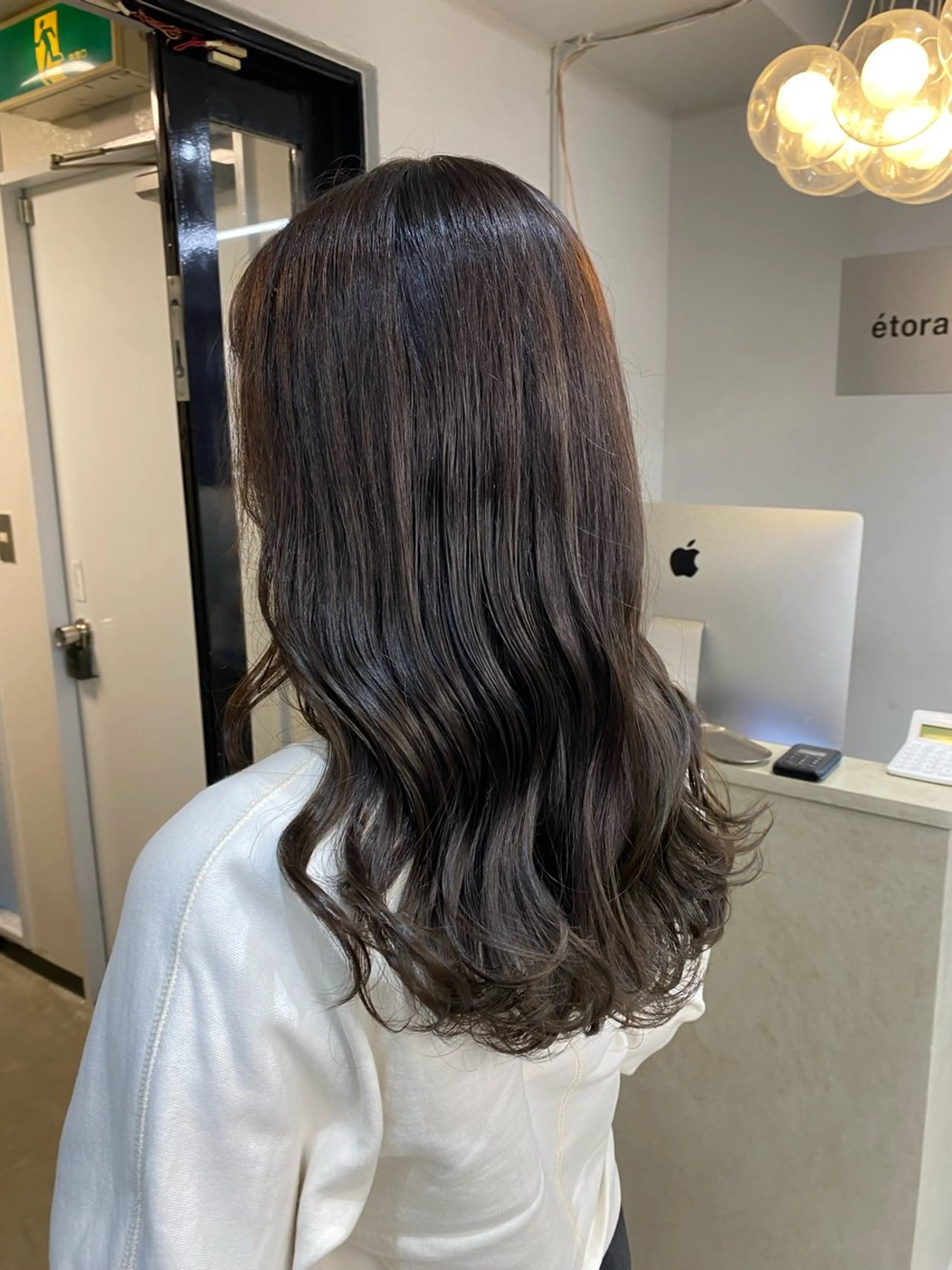 セミロング カラー ブラウンカラー 透明感カラー ラベンダーカラー ラベンダーブラウン カット ヘアカラー トリートメント 佐藤 侑哉のヘアスタイル