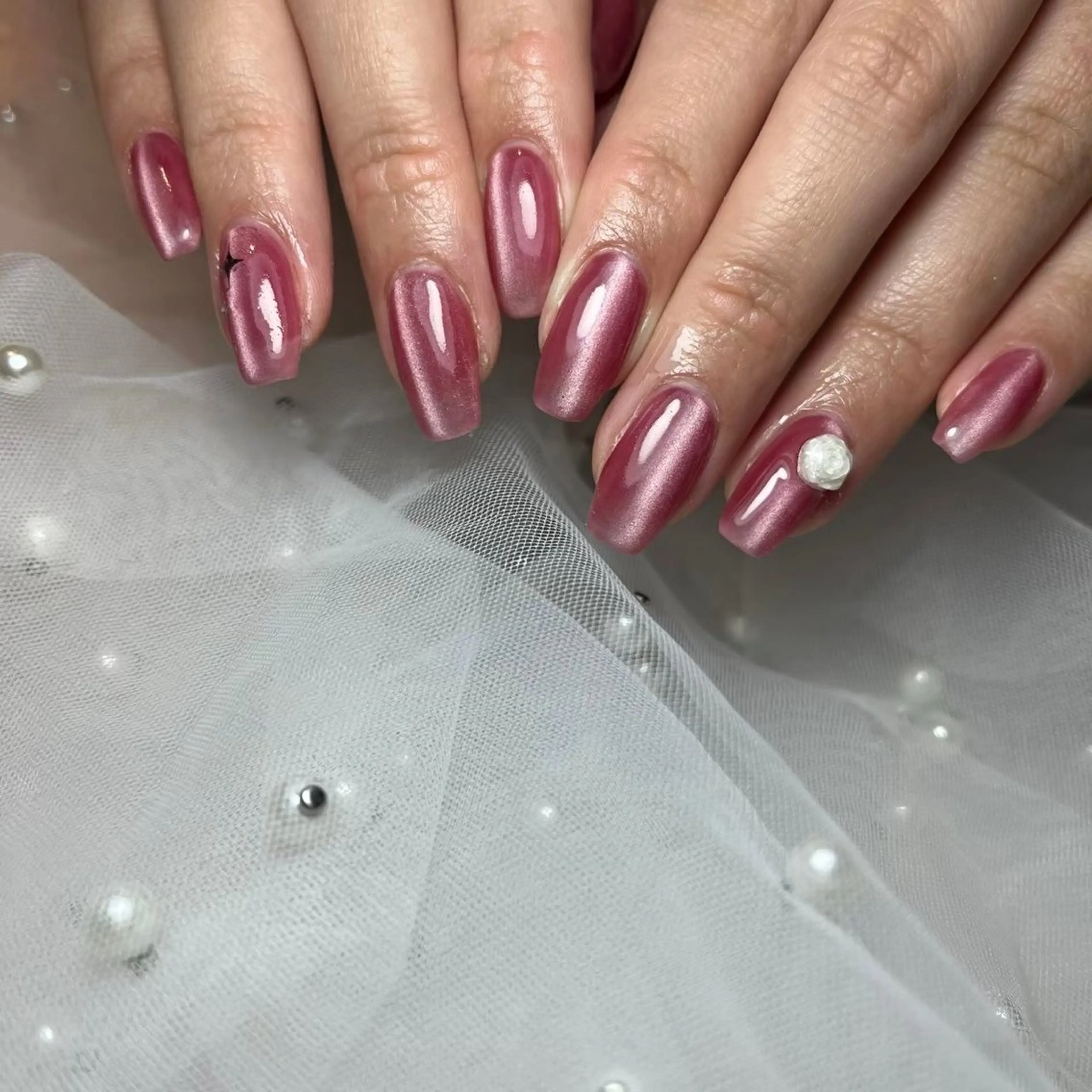 ネイル マグネットネイル マグネットワンカラー ワンカラーネイル ハンドネイル nailsalon pito所属・ネイルサロン pitoのネイルデザイン