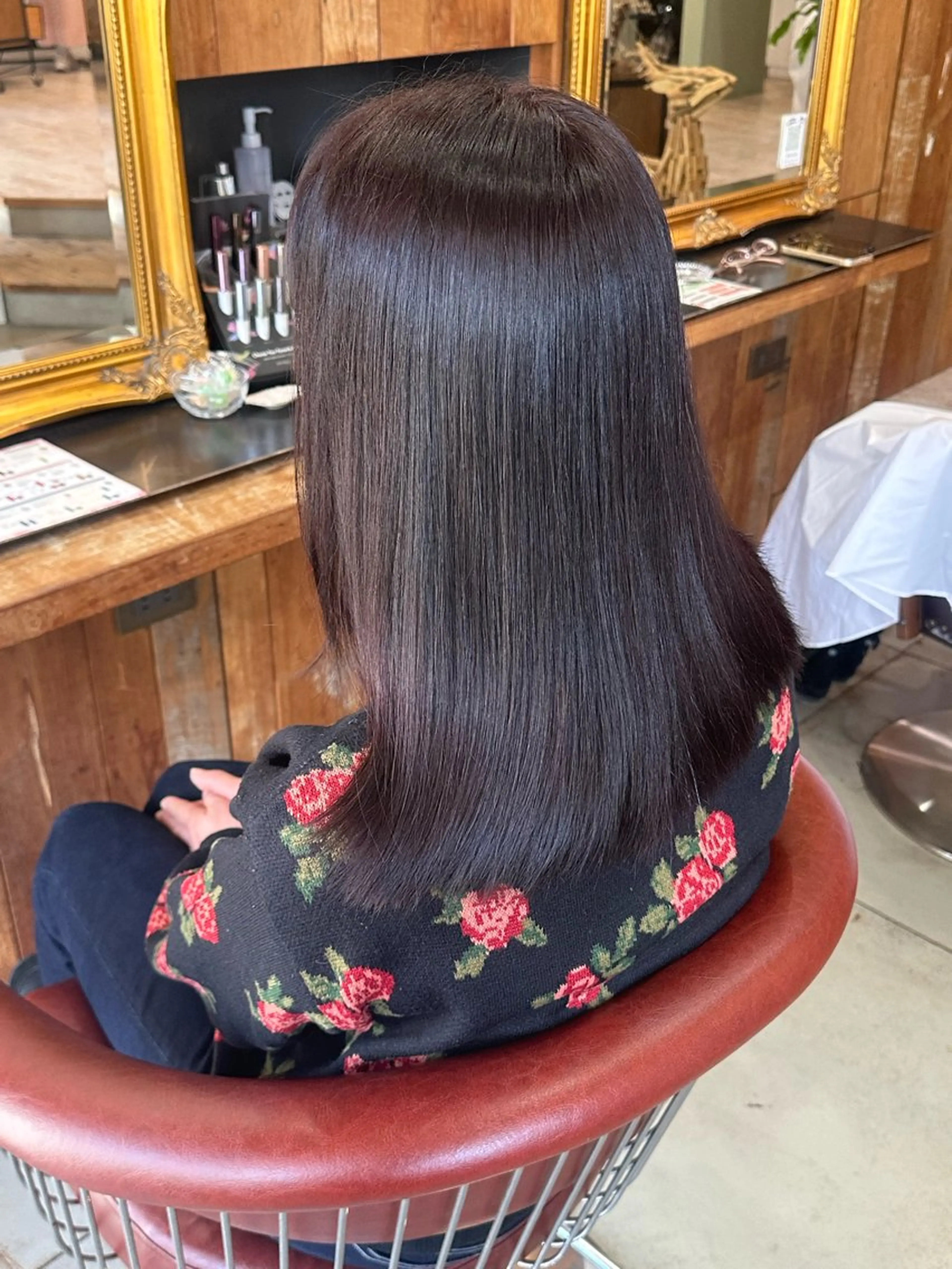 ロング カラー ブラウンカラー ピンクカラー ピンクブラウン ヘアカラー トリートメント rebloom所属・山之内匠/艶カラー/ ハイトーン/ブリーチのヘアスタイル