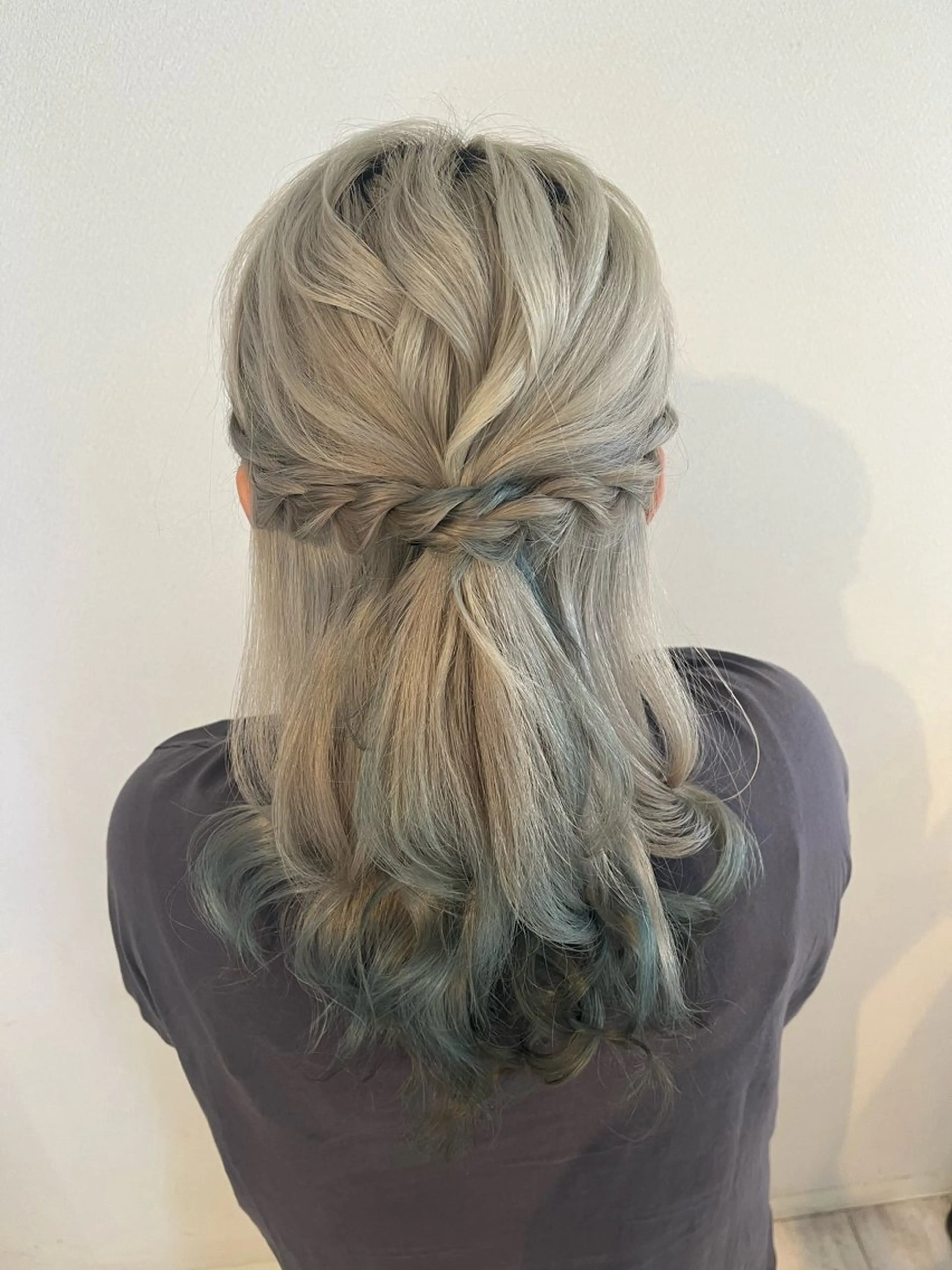 ミディアム 大城 美月のヘアスタイル