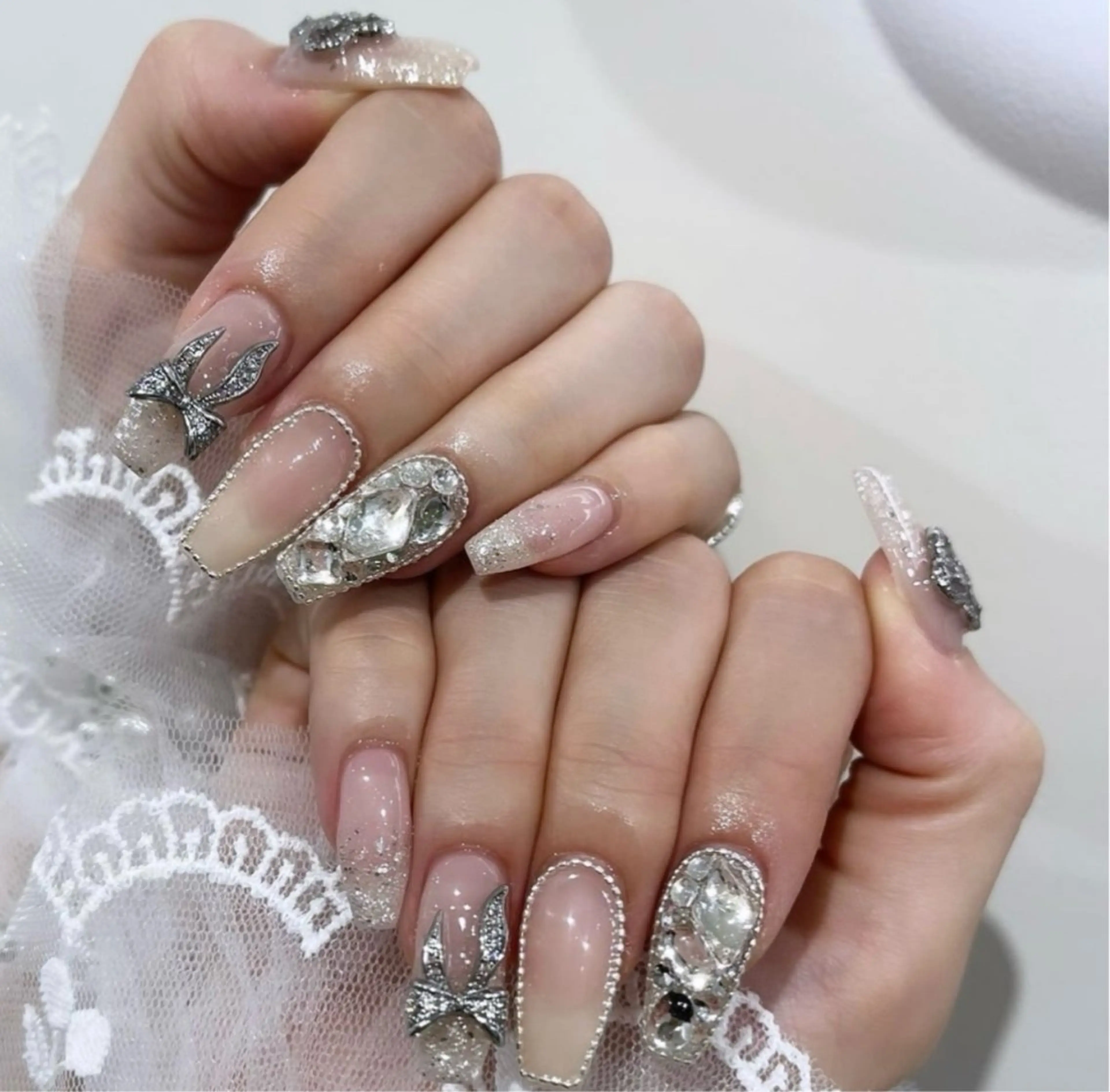 ネイル アートネイル 長さ出し ジェルネイル マグネットネイル ニュアンスネイル なな_ CloudyChanのネイルデザイン