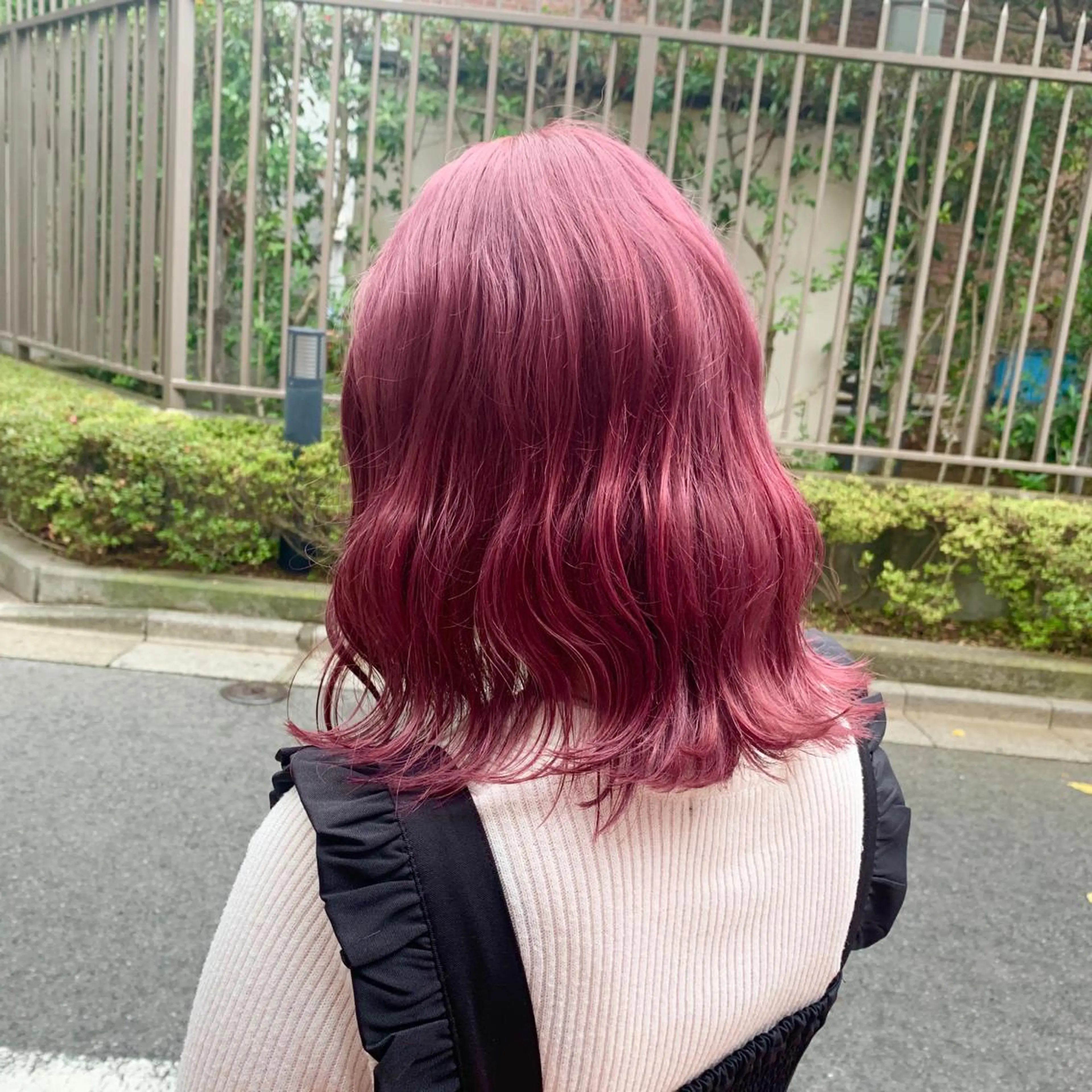 ミディアム カラー ブリーチ ヘアカラー 🌷モテ髪推しカラー moe🐰🌷のヘアスタイル