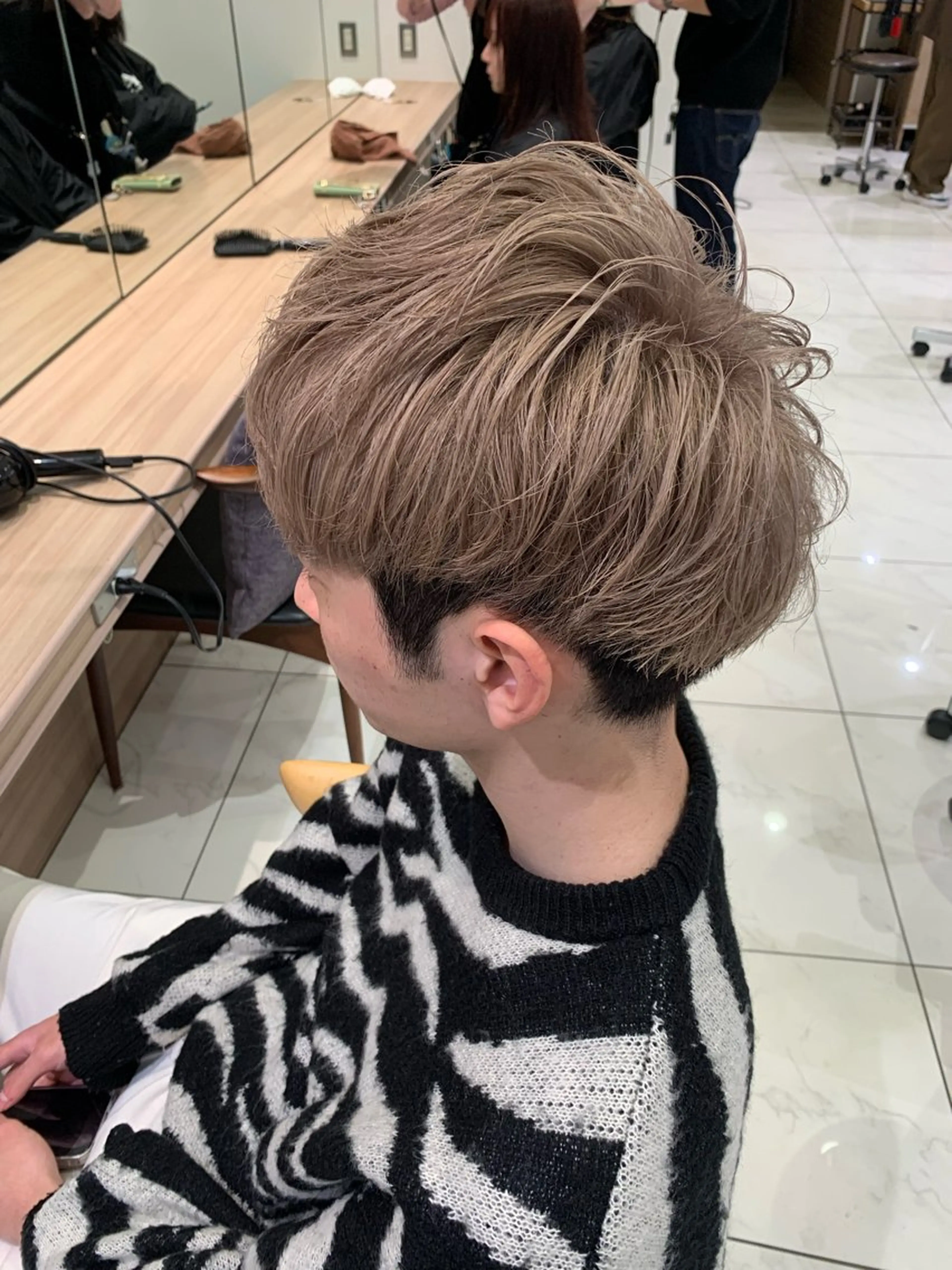 【平日限定】【メンズ限定】【ミニモ学割】カット+ダブルカラーの写真