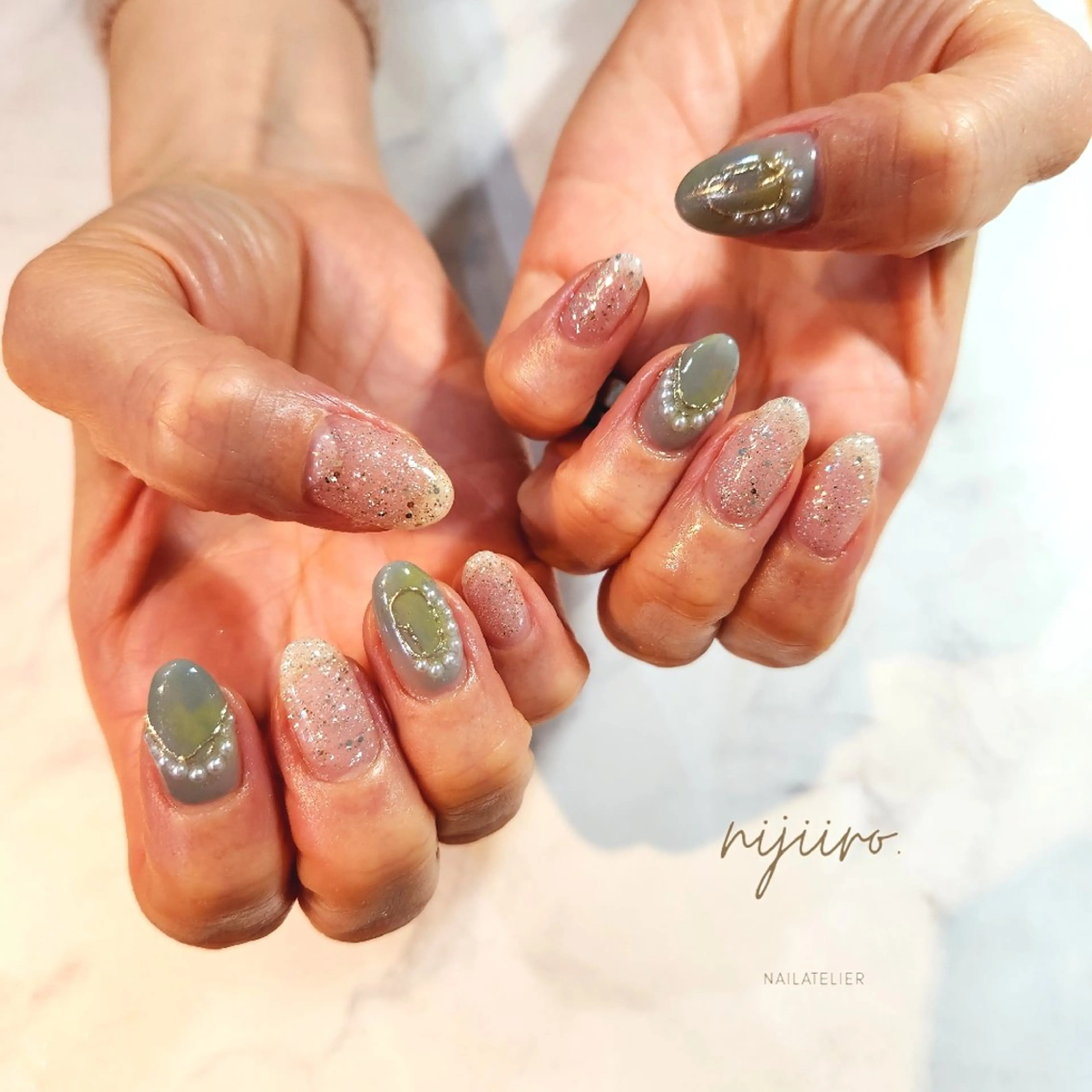 ネイル ハンドネイル nailatelier nijiiro.所属・nijiiro🌈 サトウのネイルデザイン