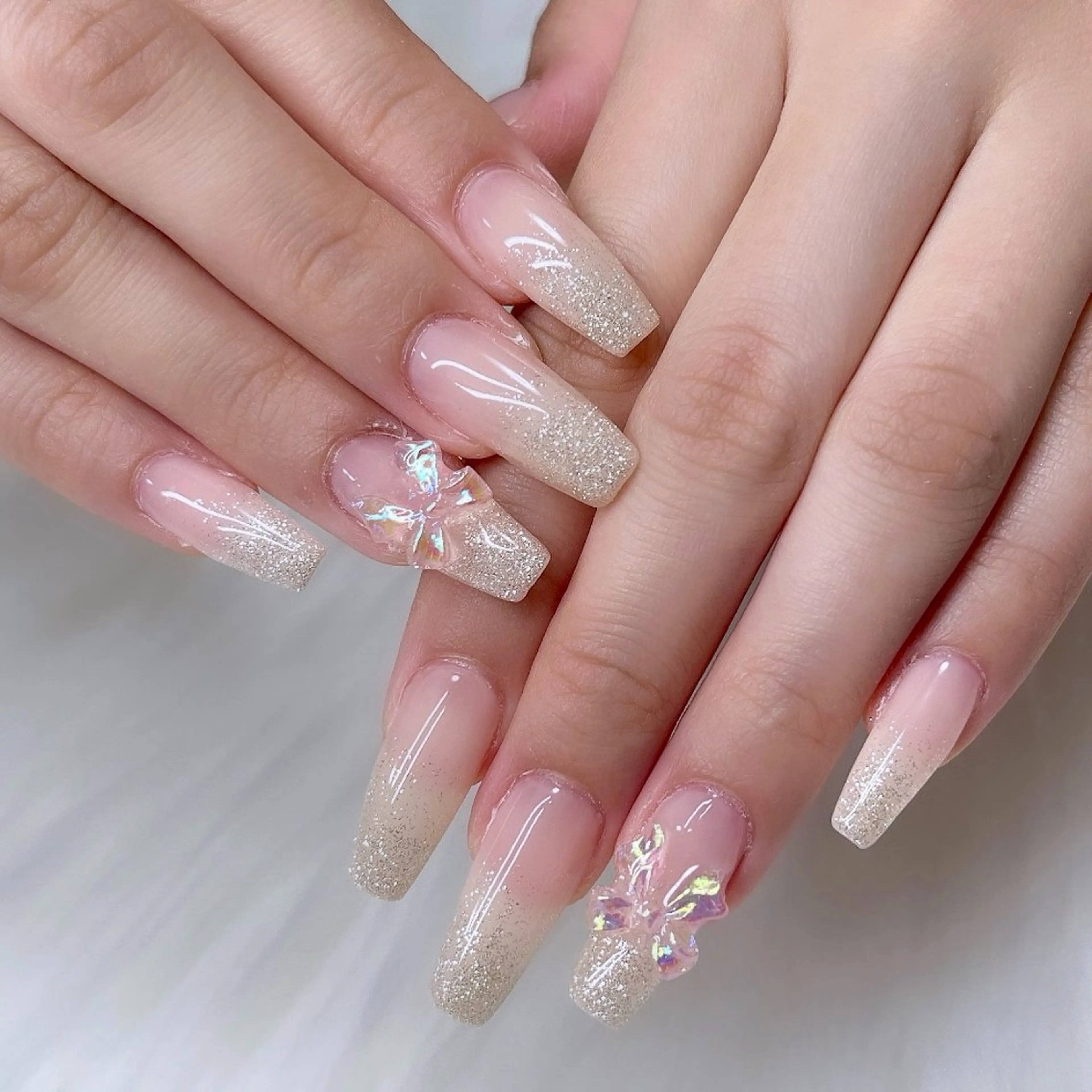 ネイル アートネイル キラキラネイル 韓国ネイル ラメ(グリッター) ロングネイル ハンドネイル 🐕🦺Yappy 💗A-tanのネイルデザイン