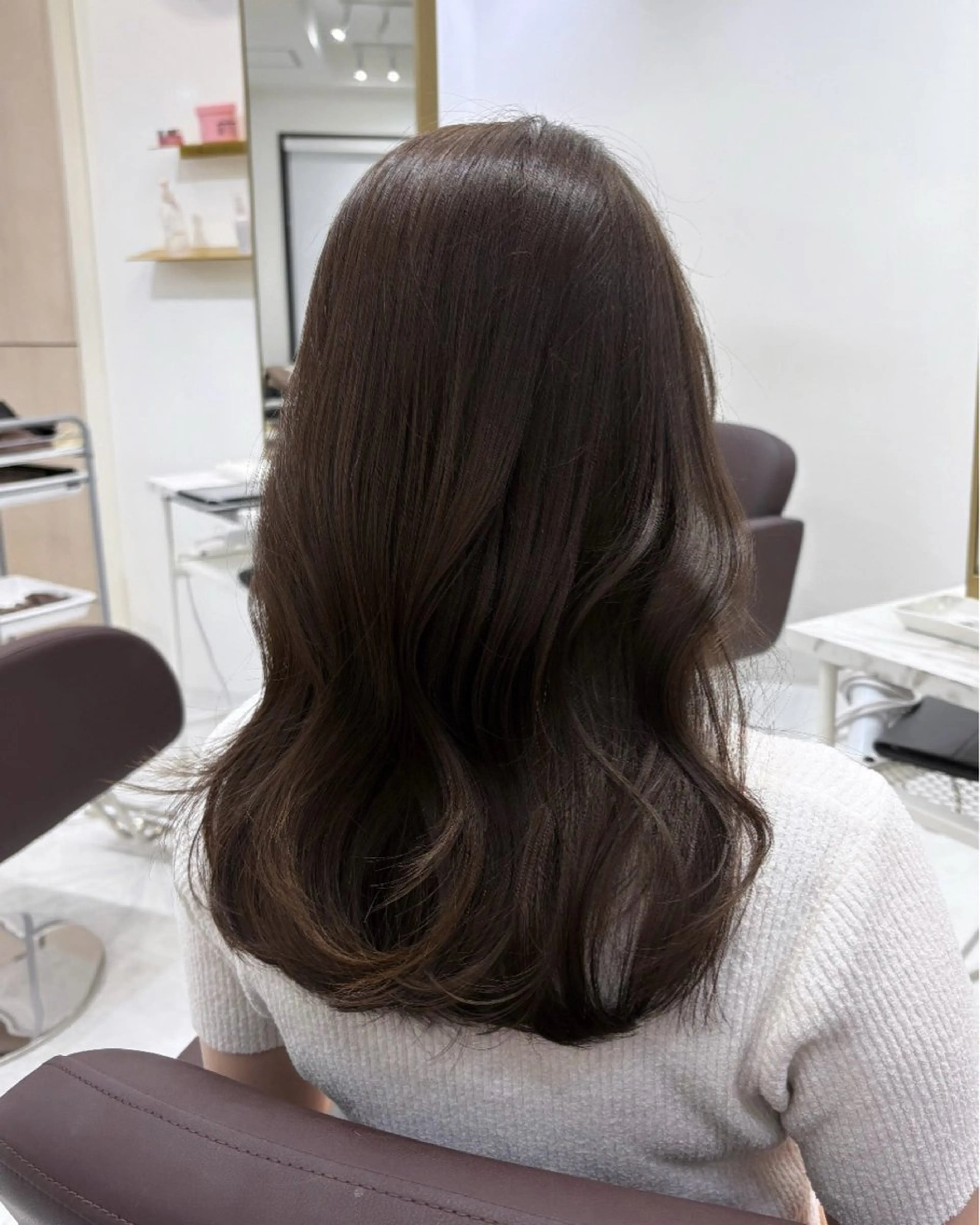 セミロング カラー ベージュカラー オリーブベージュ ヘアカラー 横浜美容室/透明感 カラー/レイヤーのヘアスタイル