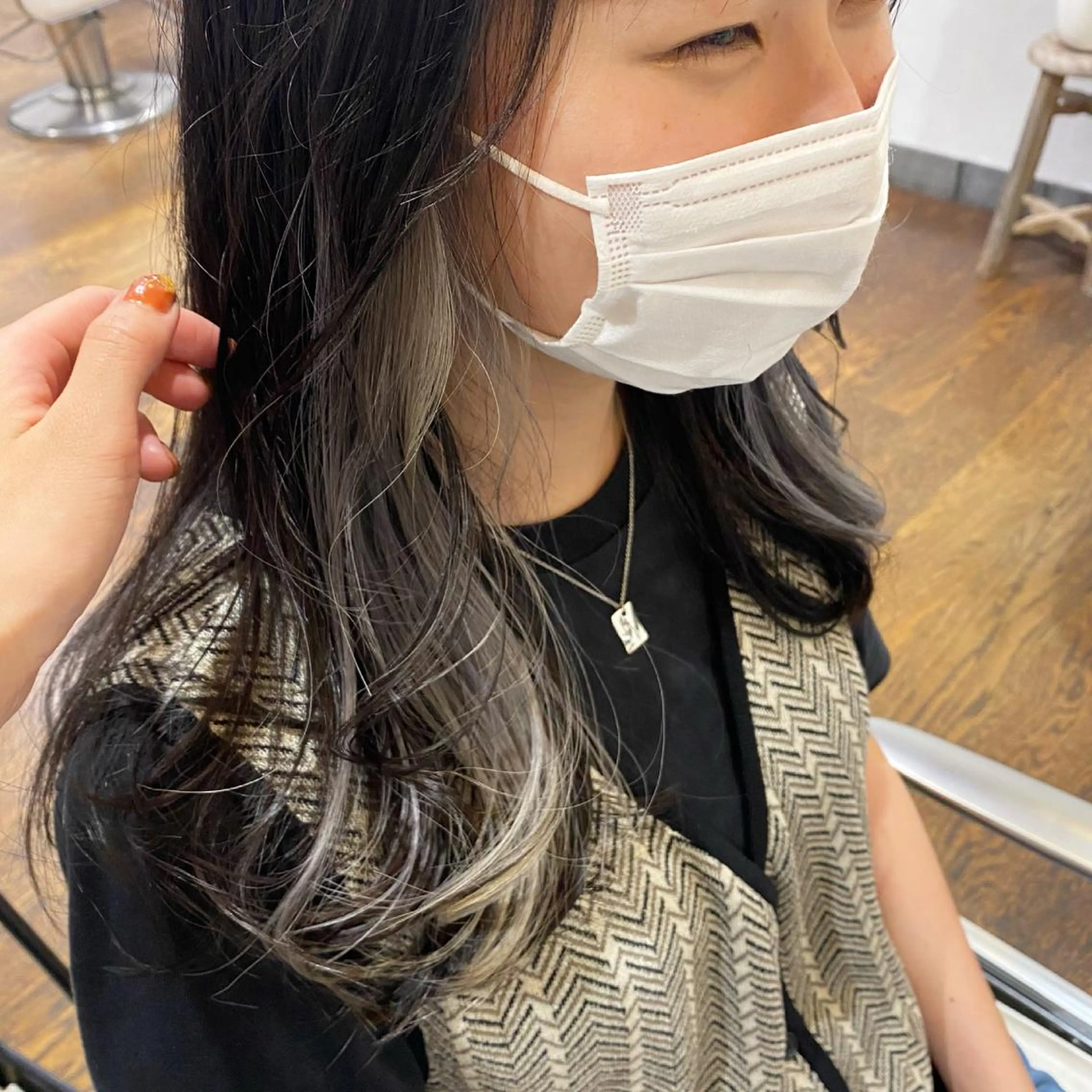 ロング カラー 中村 友香のヘアスタイル