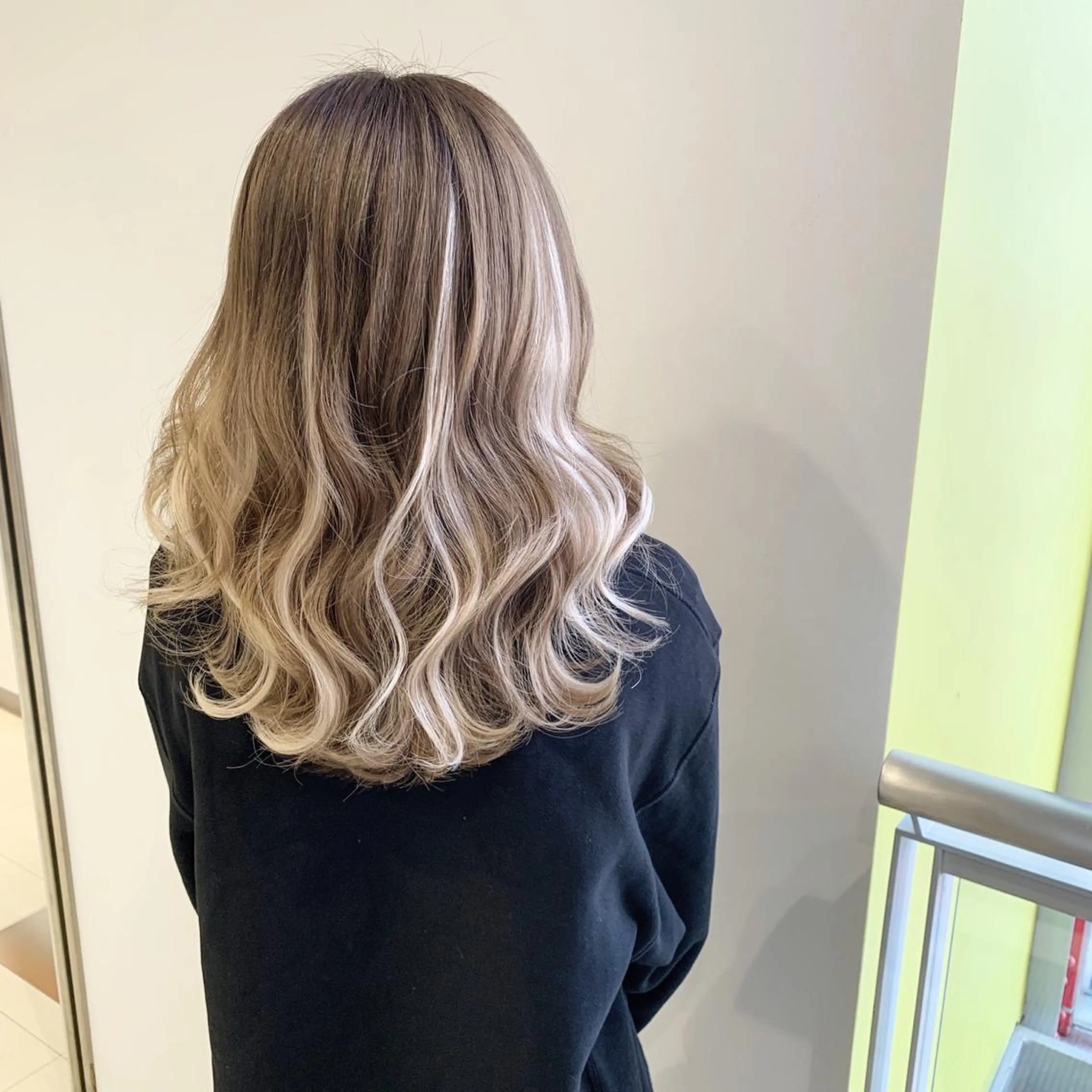 ロング カラー ヘアアレンジ エクステ ヘアカラー エクステ TATSUYA アートディレクターのヘアスタイル