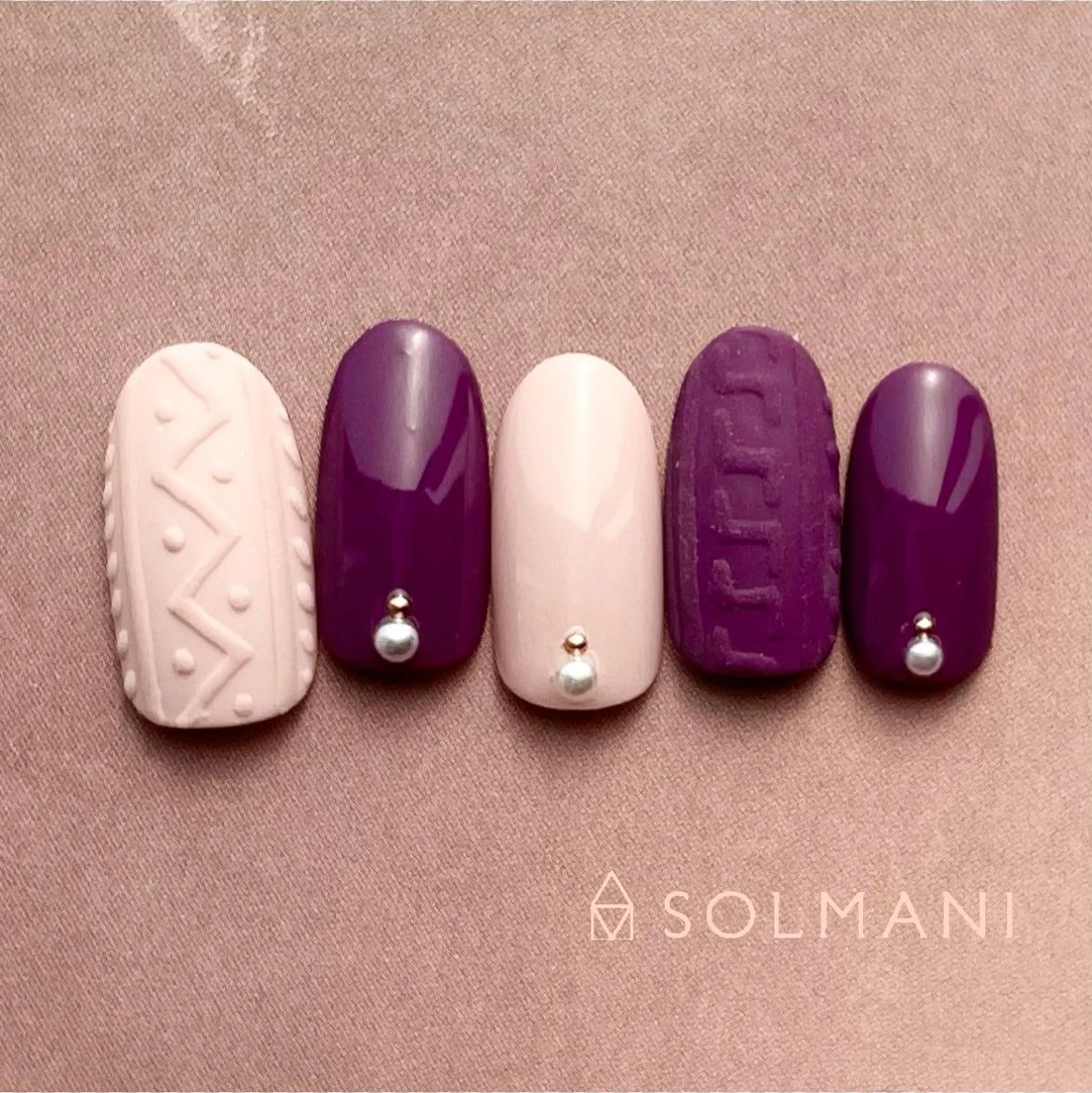 ネイル SOLMANI 予約担当のネイルデザイン